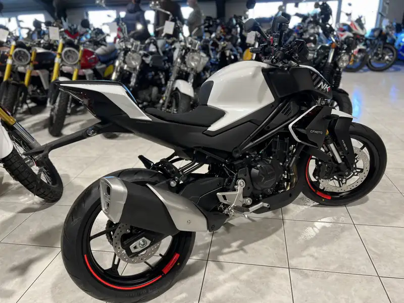 CFMOTO 450 NK - foto 3