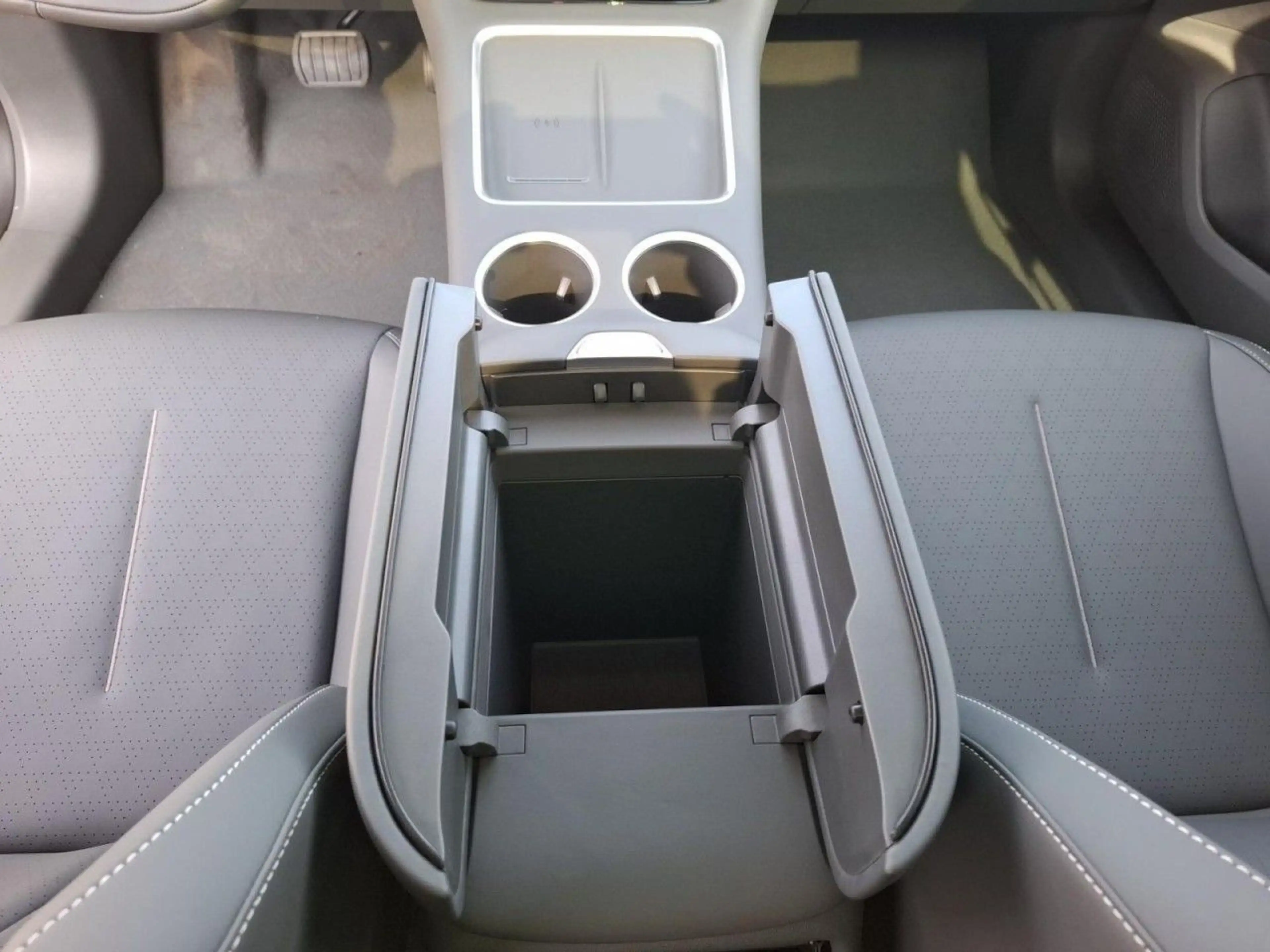 DFM Forthing 7 REEV adapt. Tempomat 174km Reichweite Klima — photo 15