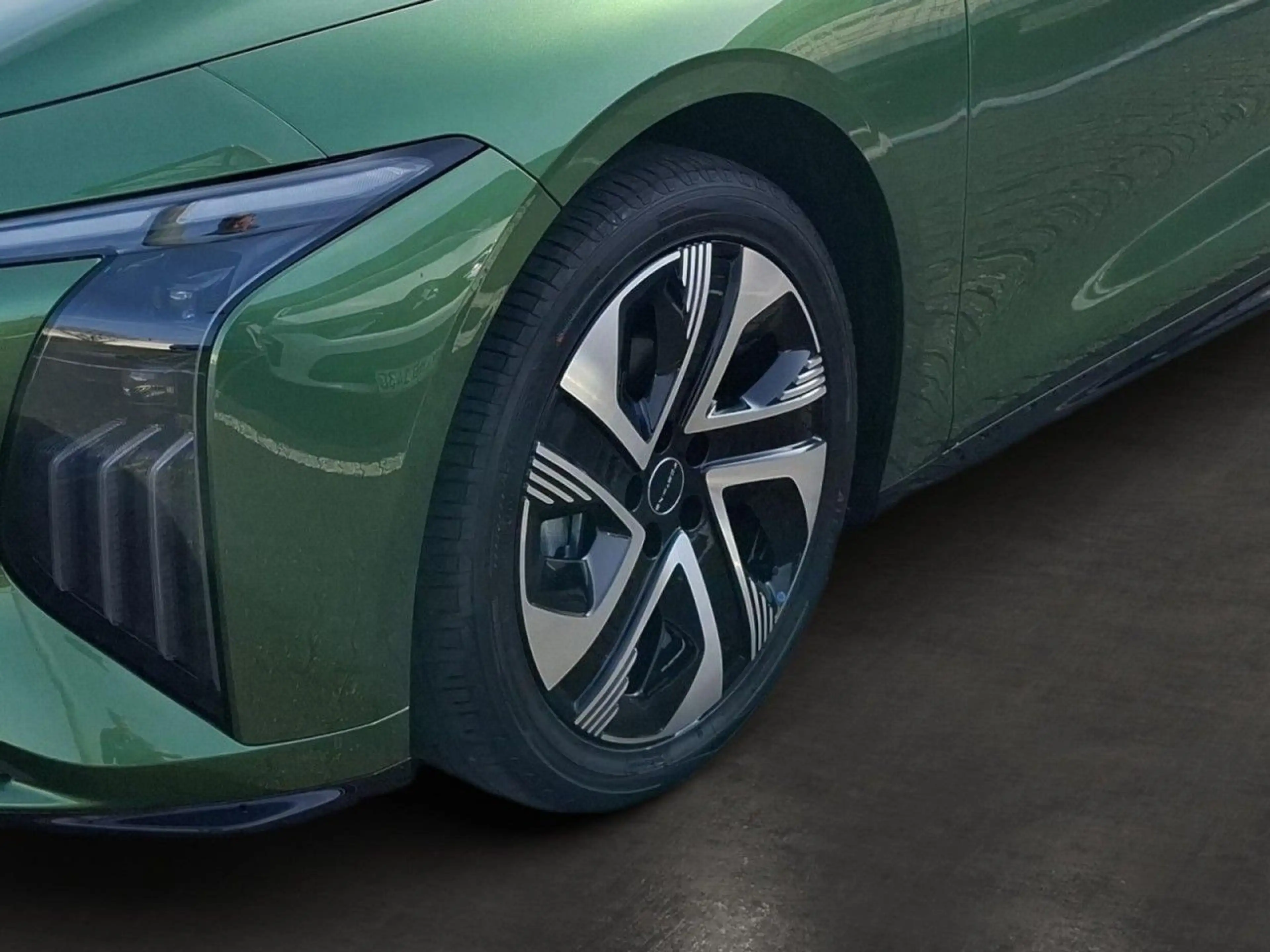 DFM Forthing 7 REEV adapt. Tempomat 174km Reichweite Klima — photo 6