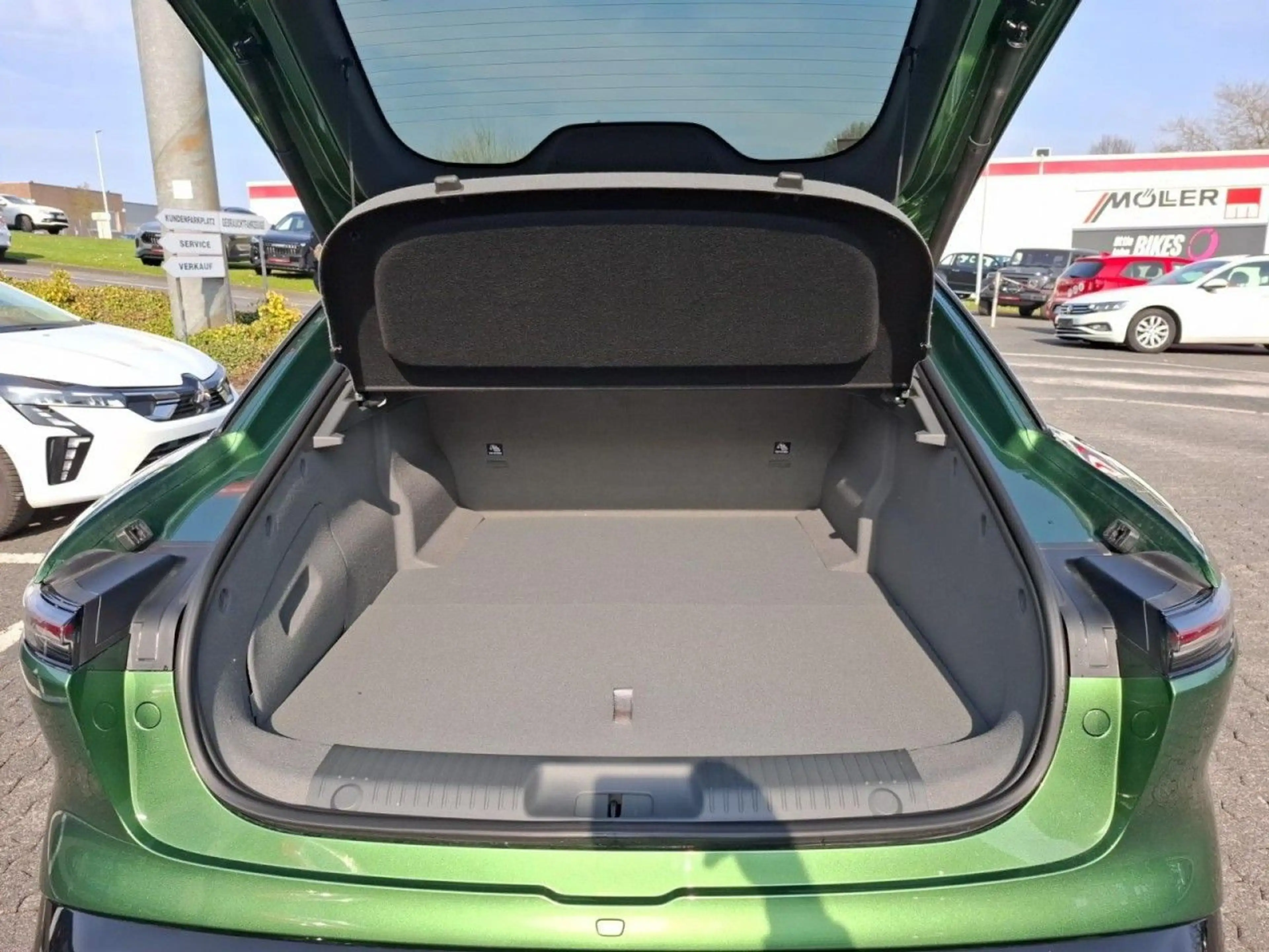 DFM Forthing 7 REEV adapt. Tempomat 174km Reichweite Klima — photo 12