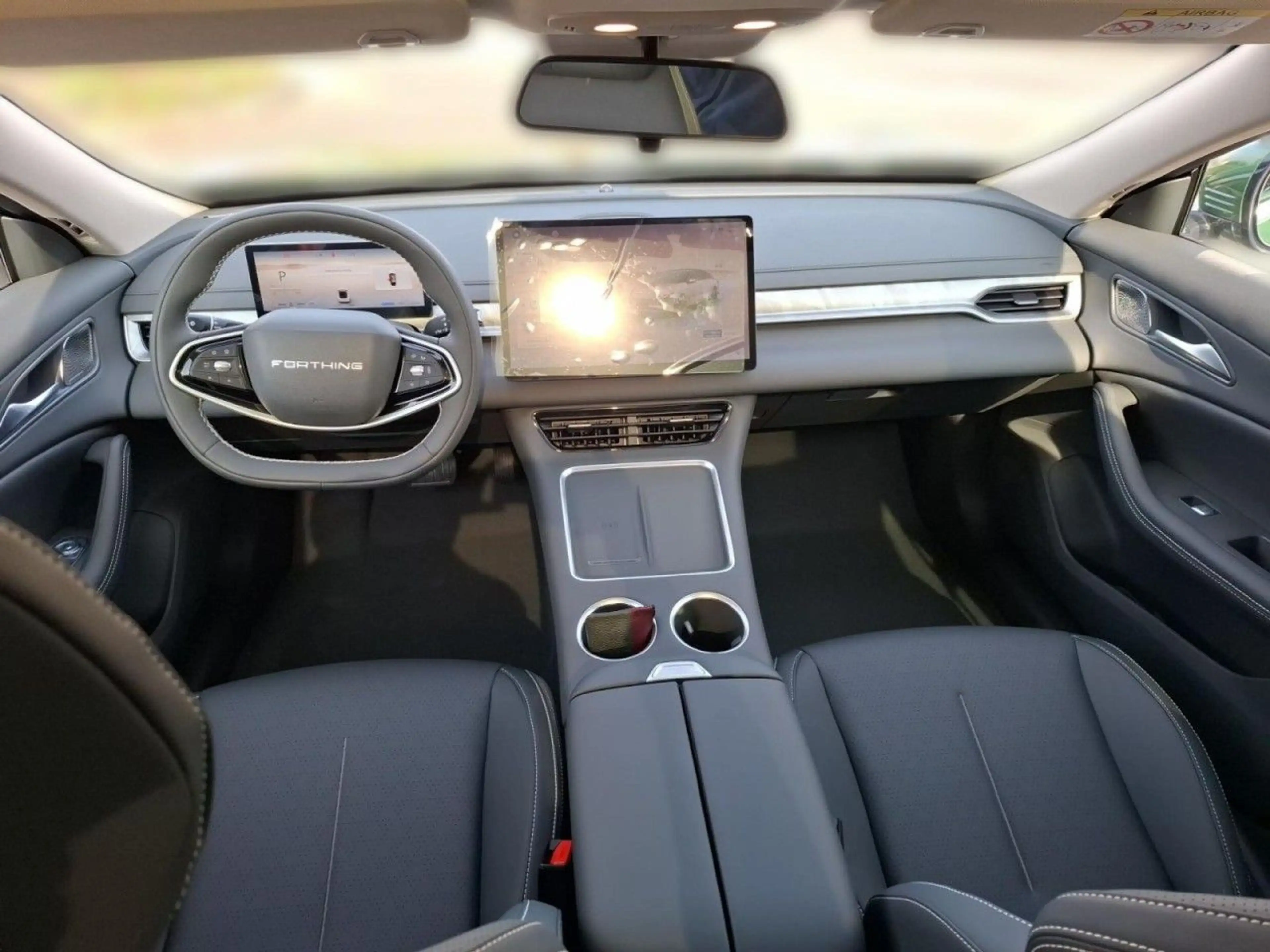 DFM Forthing 7 REEV adapt. Tempomat 174km Reichweite Klima — photo 10