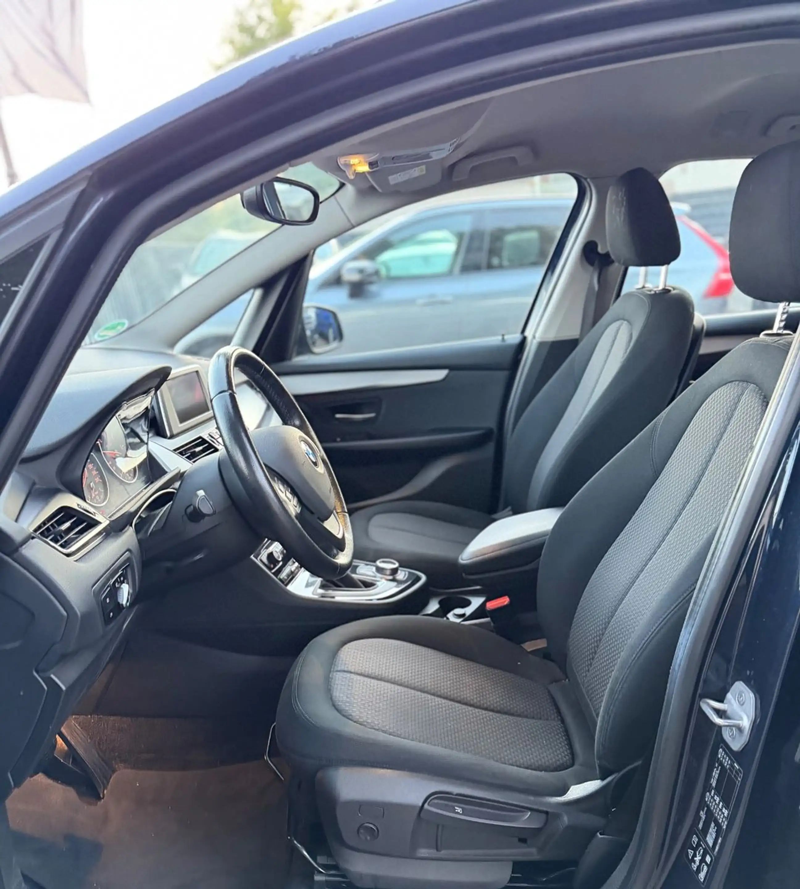 BMW 218 2 Gran Tourer 218 d xDrive Advantage — photo 12