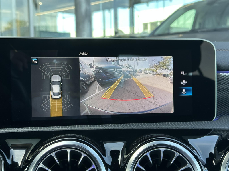 Mercedes-Benz CLA 180 CLA d Luxury Line — photo 6