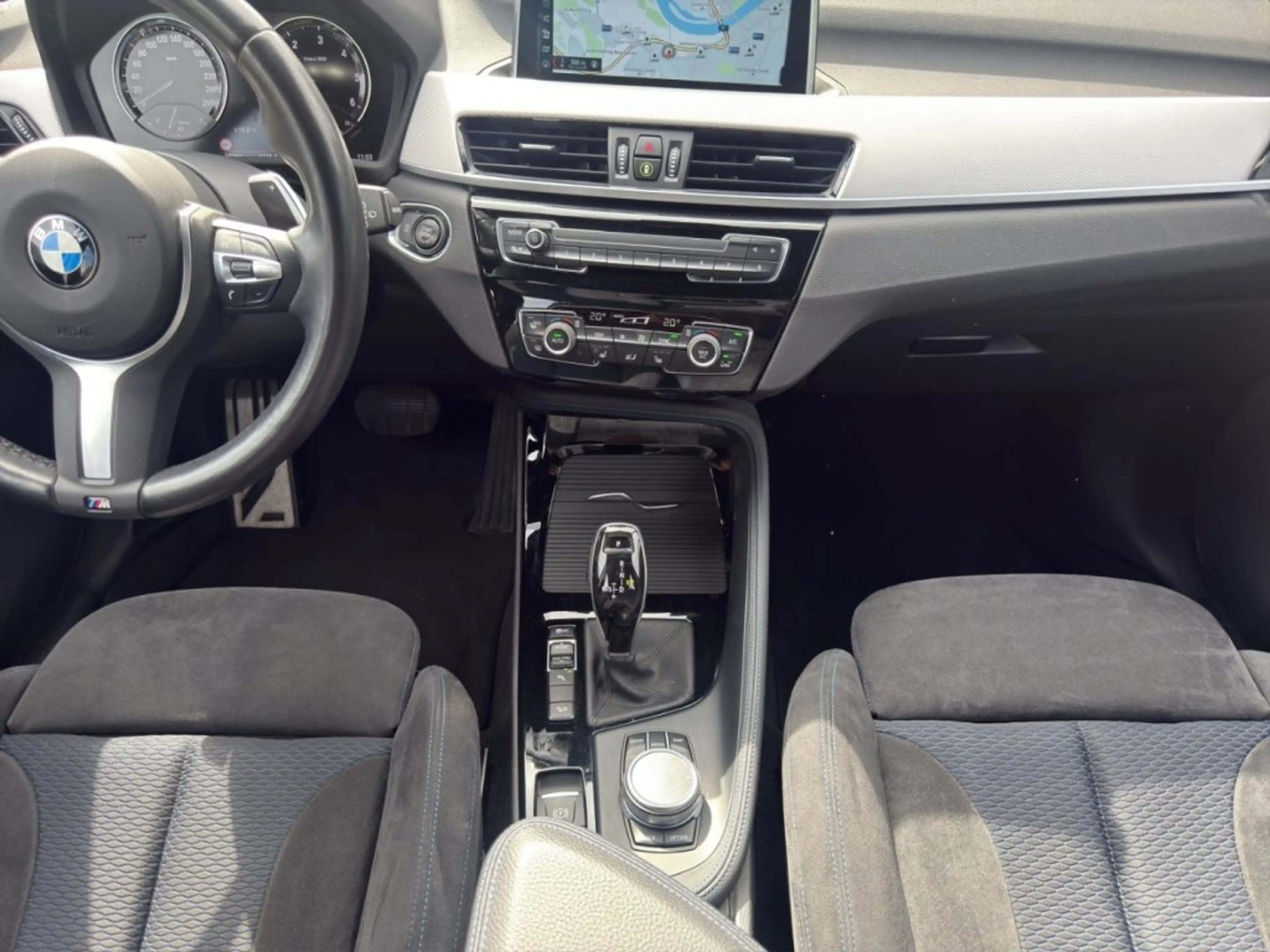 BMW X1 xDrive 20d Allrad Aut. — photo 10