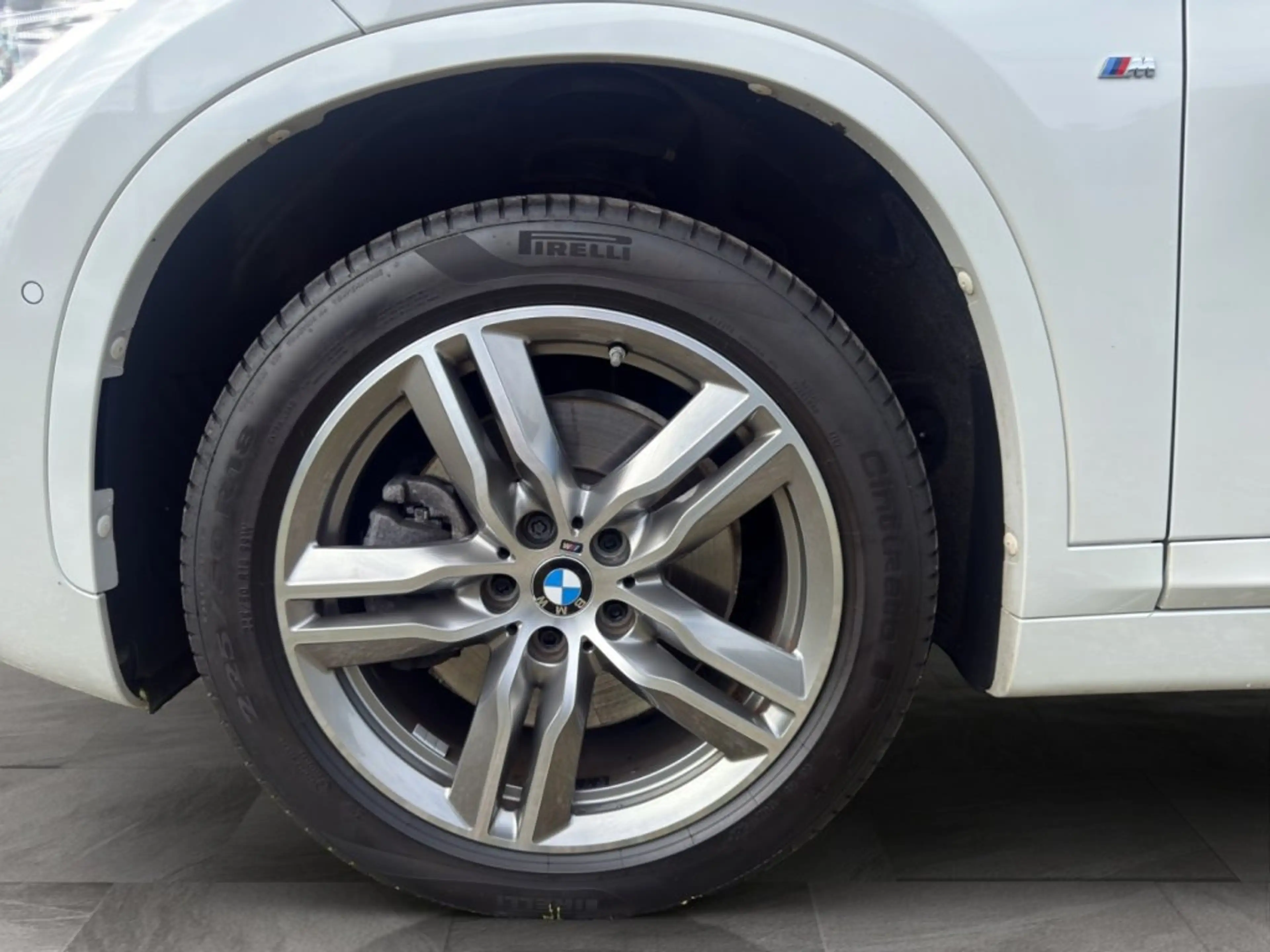 BMW X1 xDrive 20d Allrad Aut. — photo 6