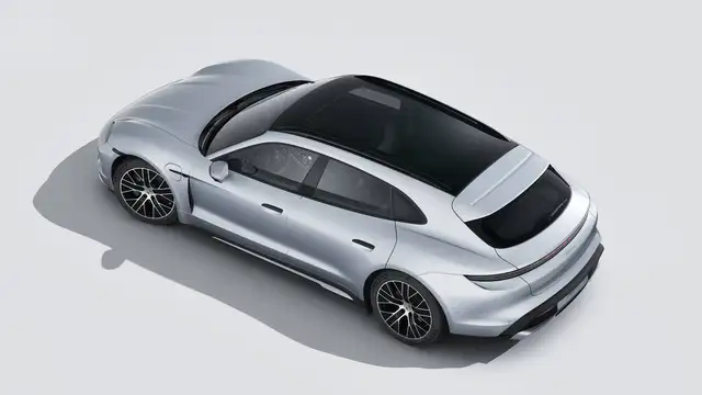 Porsche Taycan view 14
