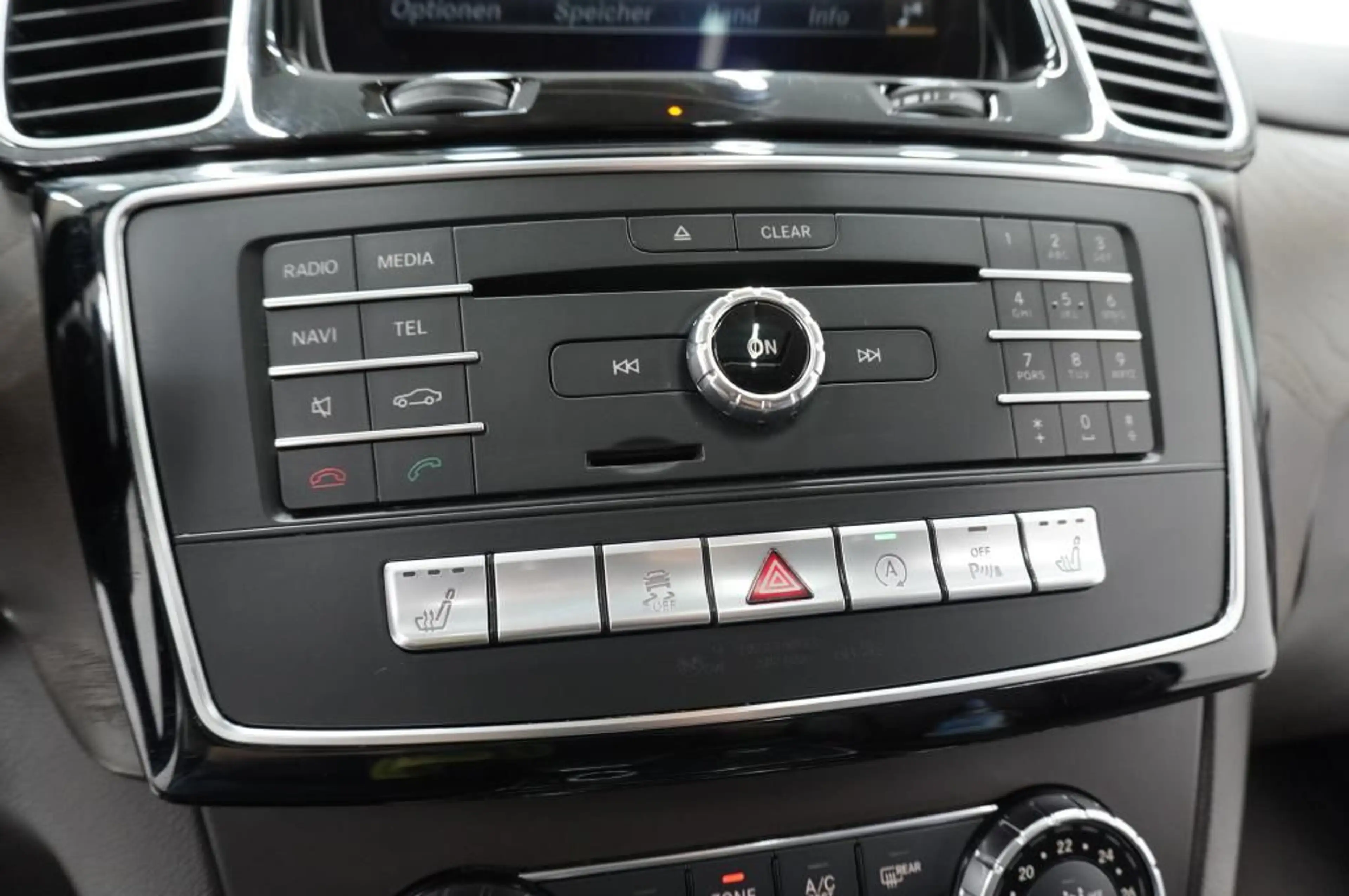 Mercedes-Benz GLS 350 d 4Matic BlueTEC Off-Roader Navi/Lede — photo 15