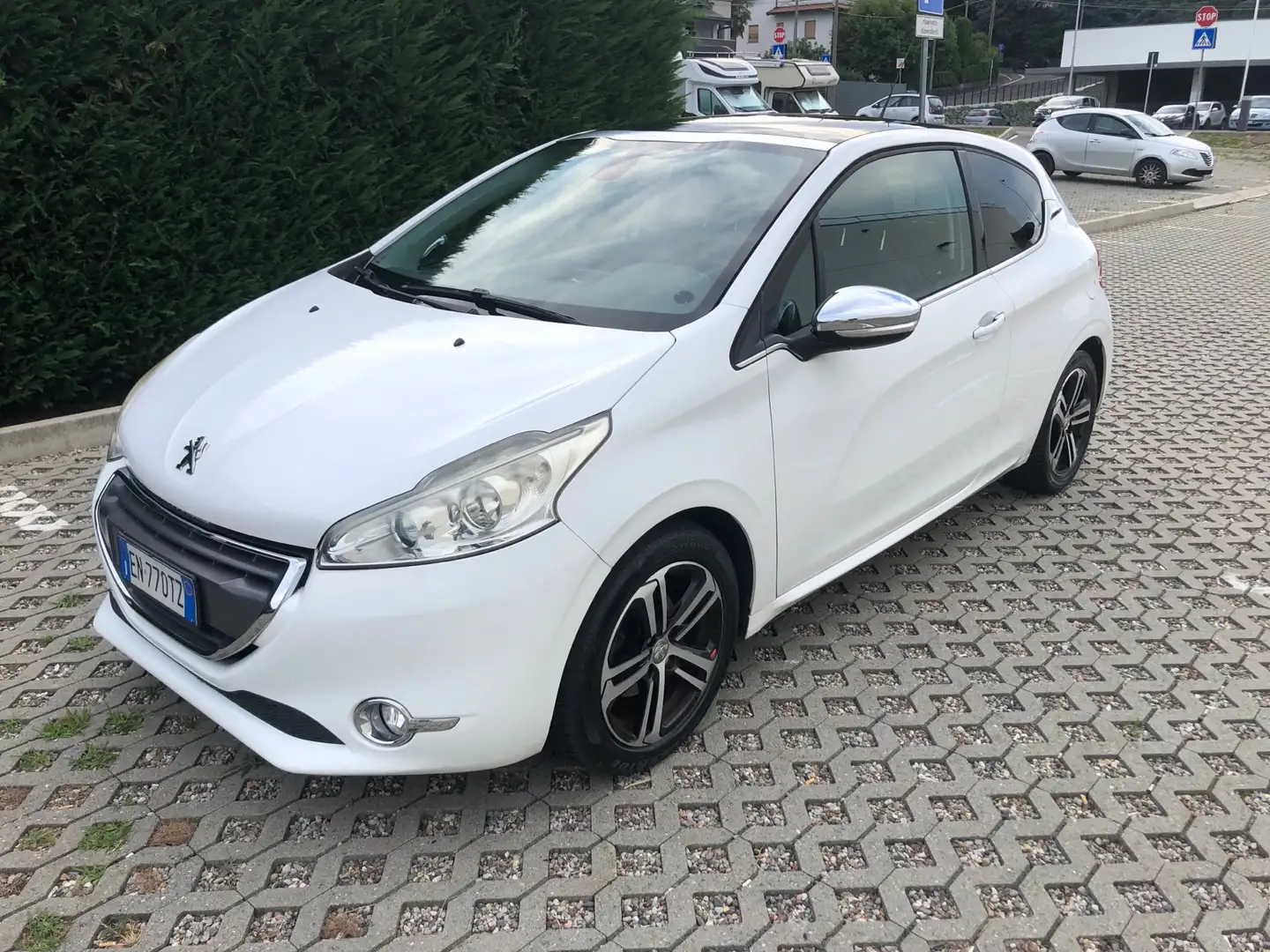 Peugeot 208 3p 1.6 e-hdi 8v Allure s&s - 2
