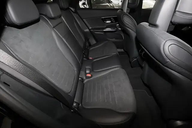 Mercedes-Benz GLC view 6