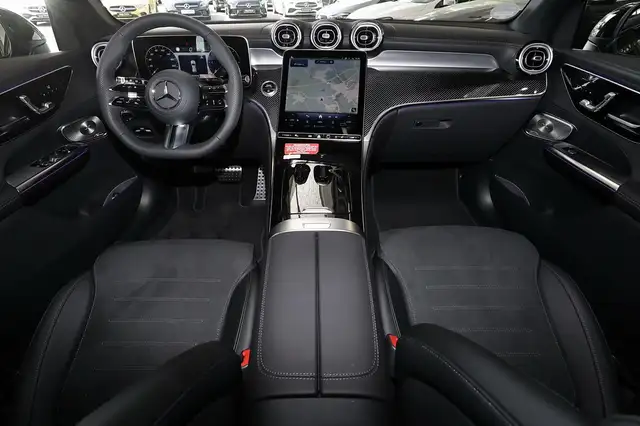 Mercedes-Benz GLC view 5