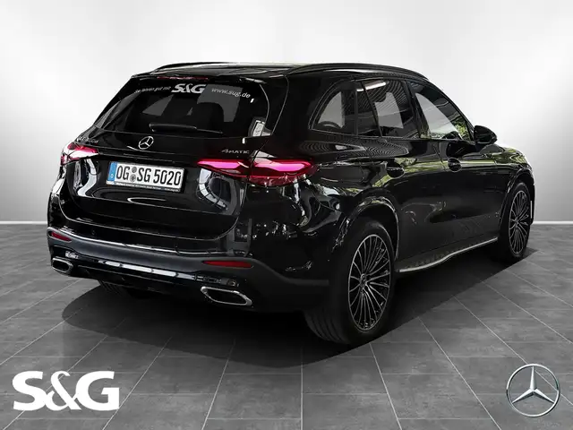 Mercedes-Benz GLC view 2