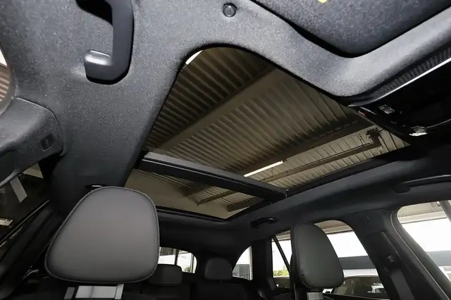 Mercedes-Benz GLC view 7