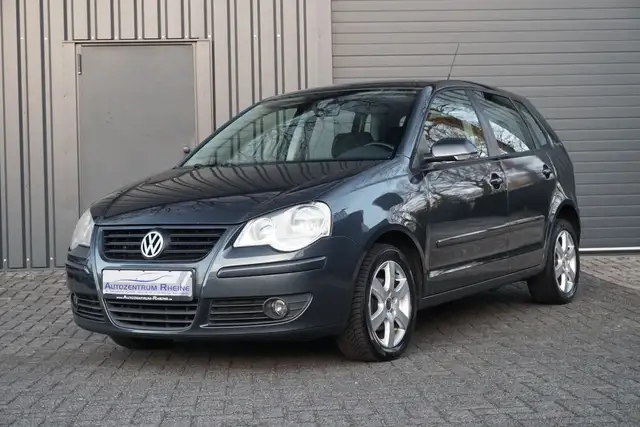 Volkswagen Polo view 4