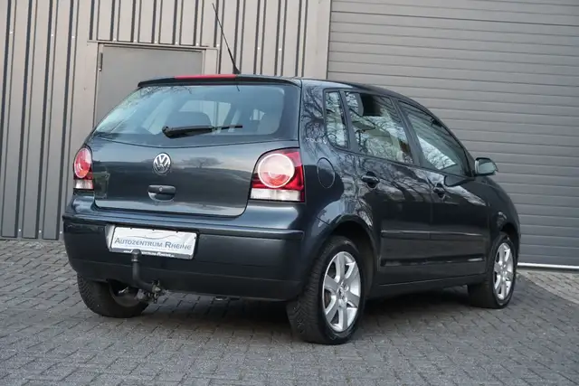 Volkswagen Polo view 8