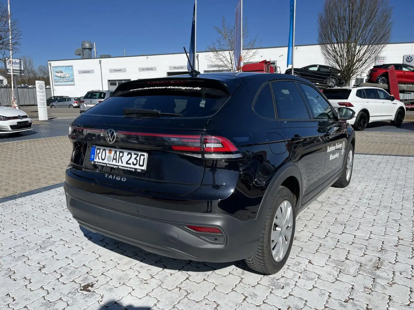 Volkswagen Taigo 1.5 TSI Move DSG (IQLight,AHK,RearView,Panorama) Schwarz - 2