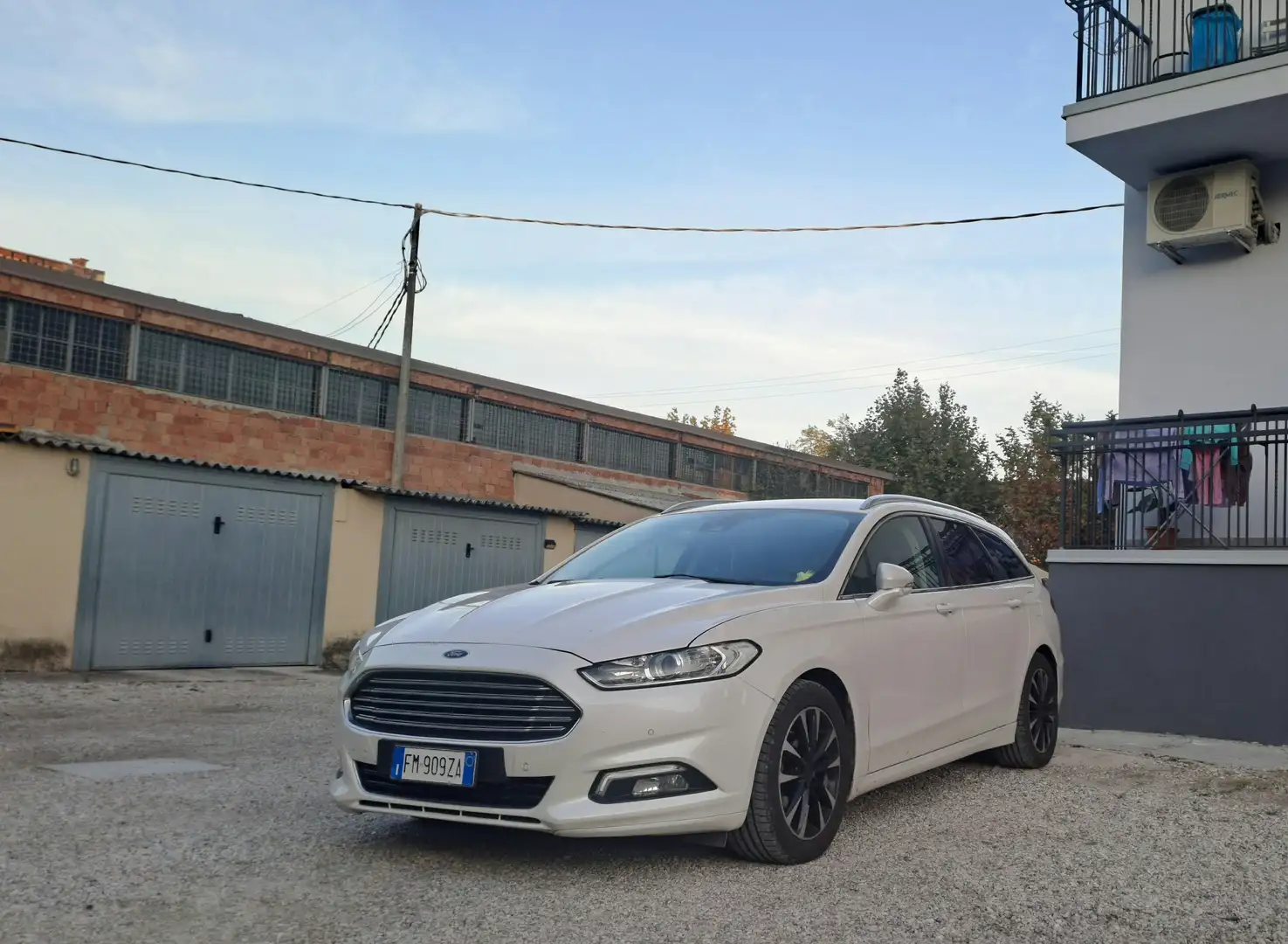 Ford Mondeo Mondeo SW 1.5 tdci econetic Titanium Business s Bianco - 1