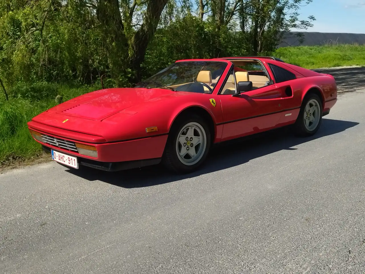Ferrari 328 GTS, foto 2