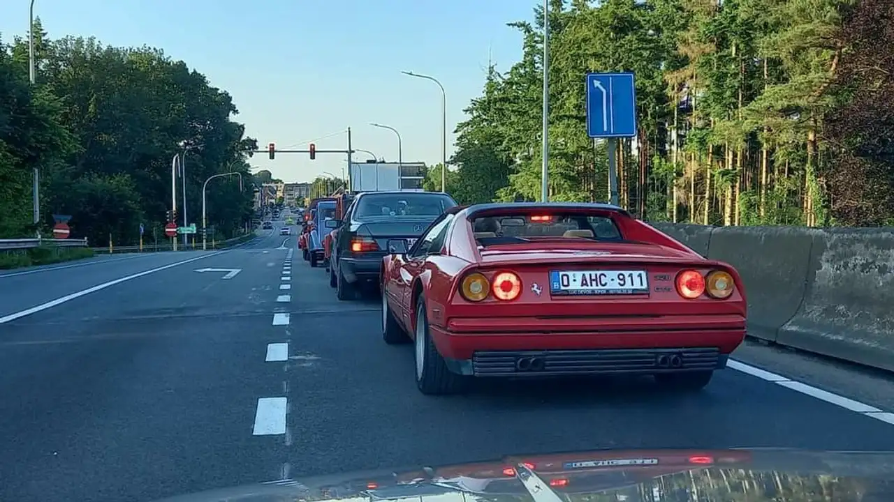 Ferrari 328 GTS, foto 8
