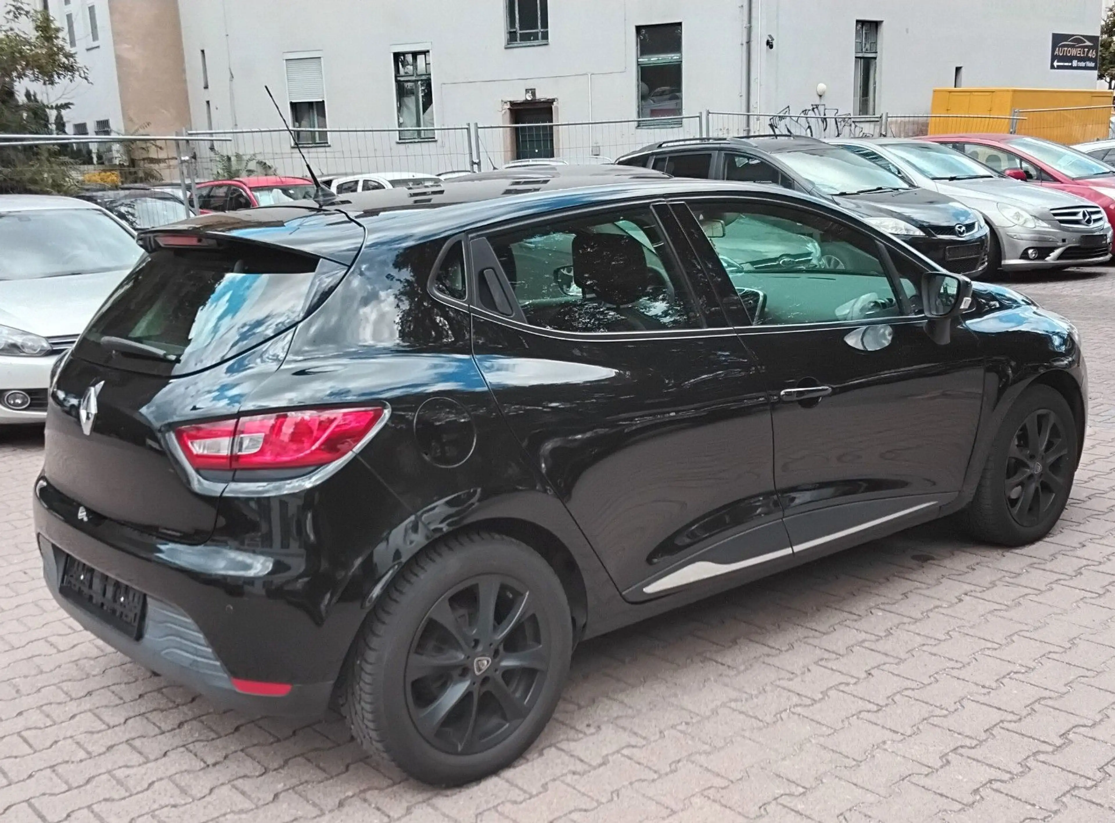 Renault Captur ENERGY TCe 120 EDC  Automatikgetriebe — photo 5