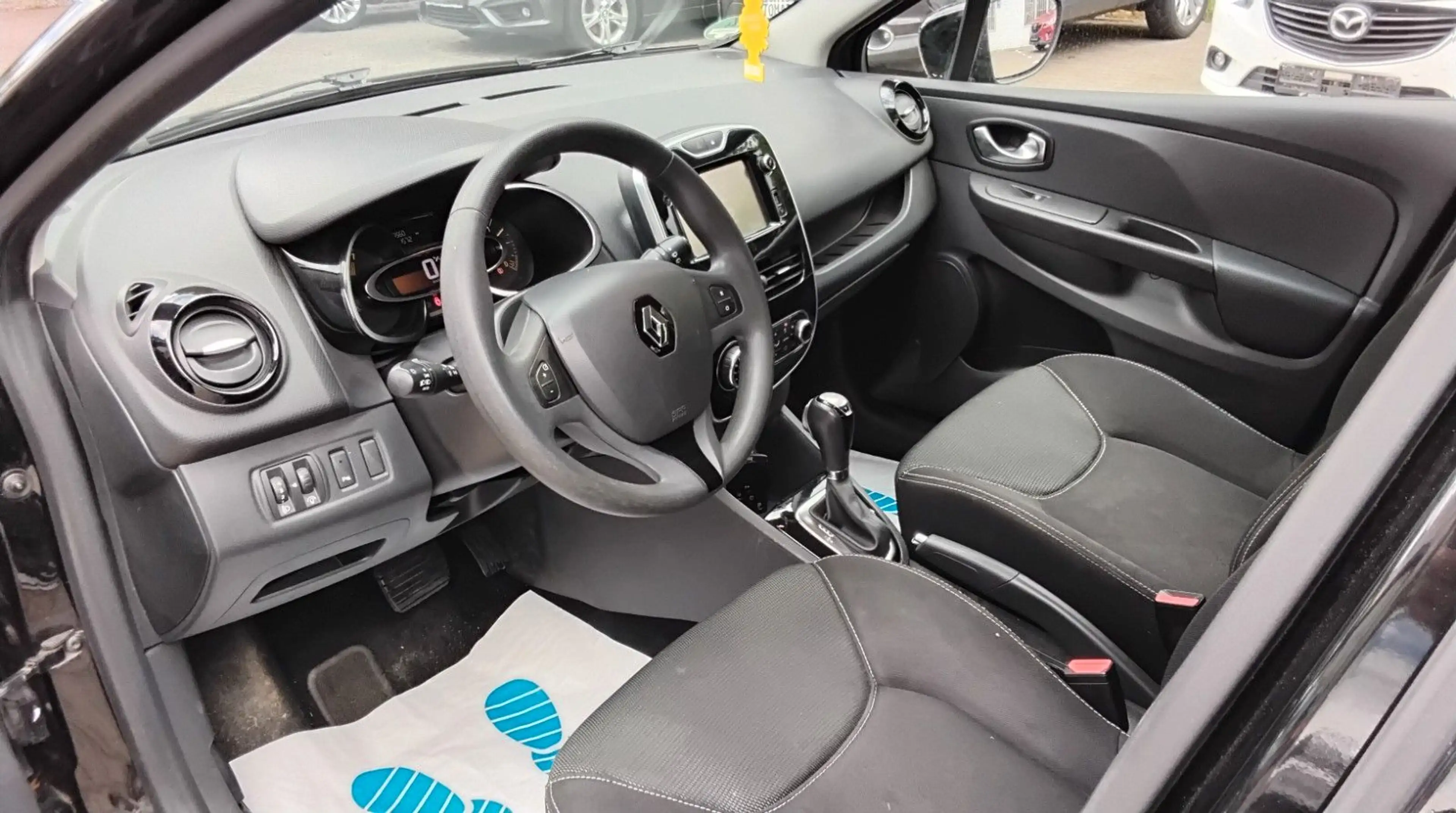 Renault Captur ENERGY TCe 120 EDC  Automatikgetriebe — photo 10