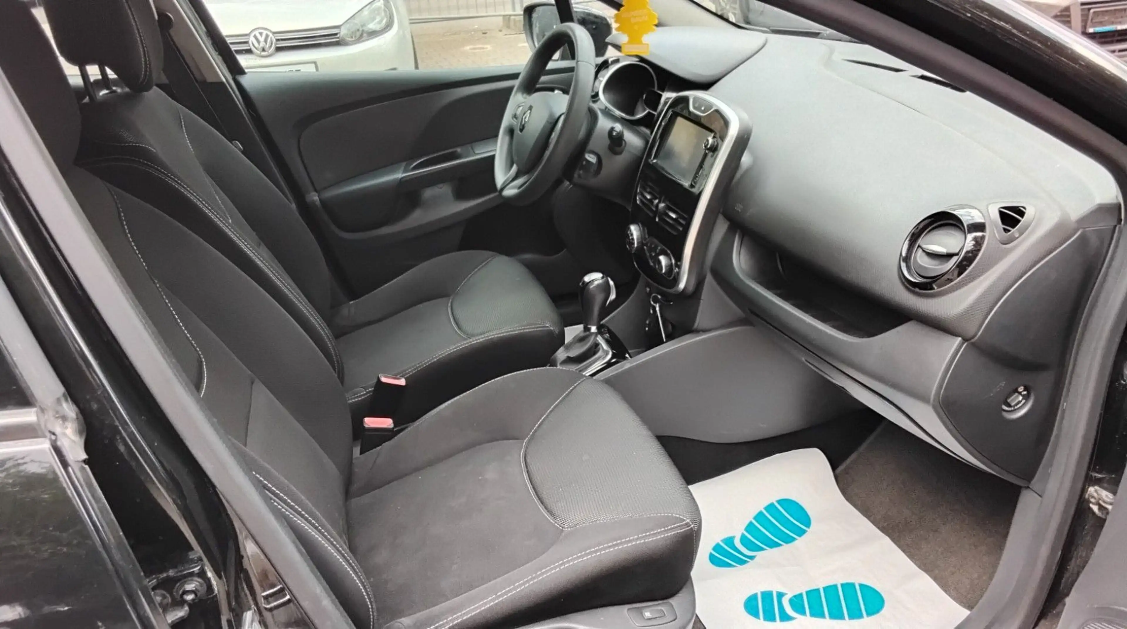 Renault Captur ENERGY TCe 120 EDC  Automatikgetriebe — photo 11