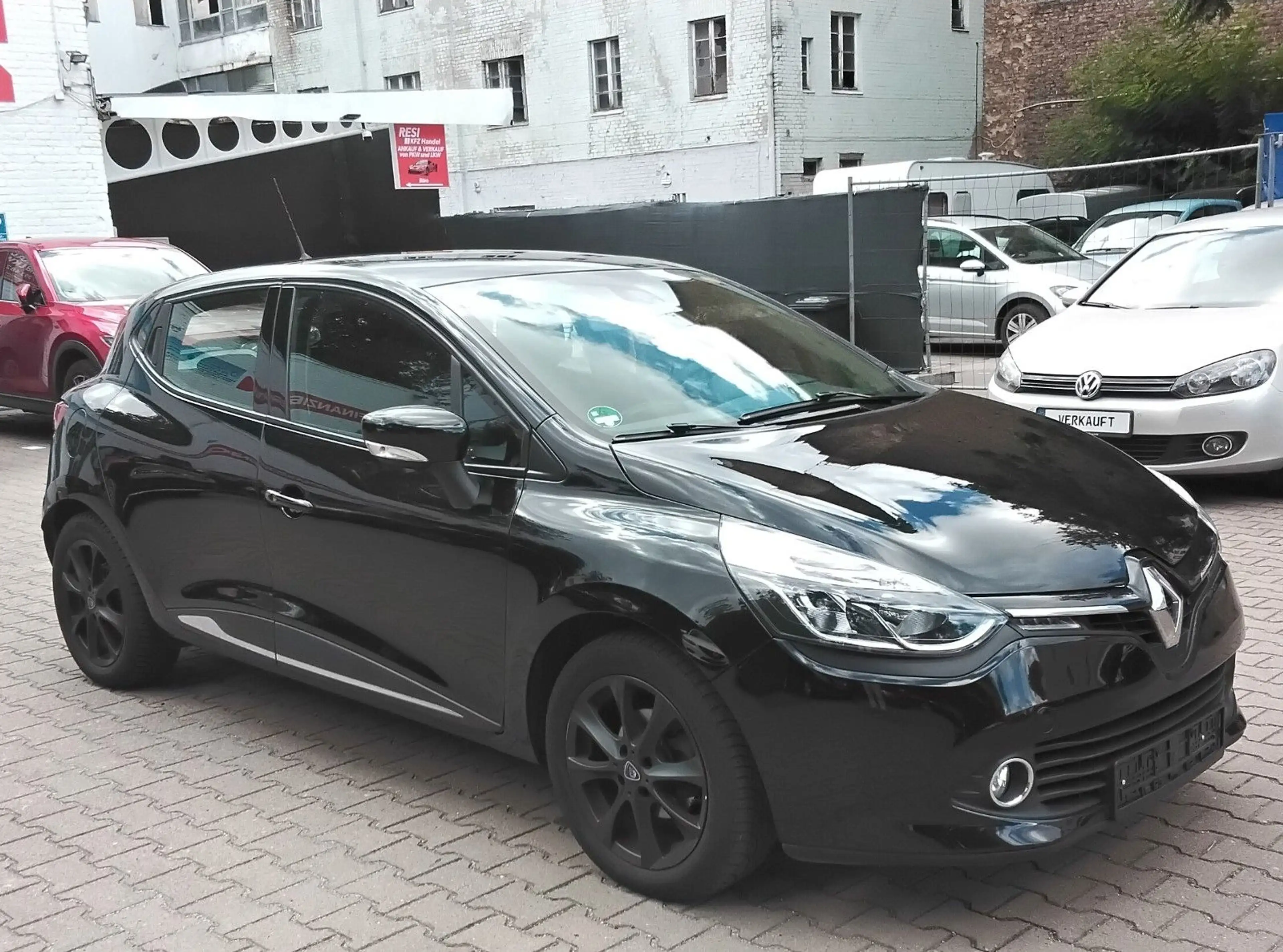 Renault Captur ENERGY TCe 120 EDC  Automatikgetriebe — photo 3