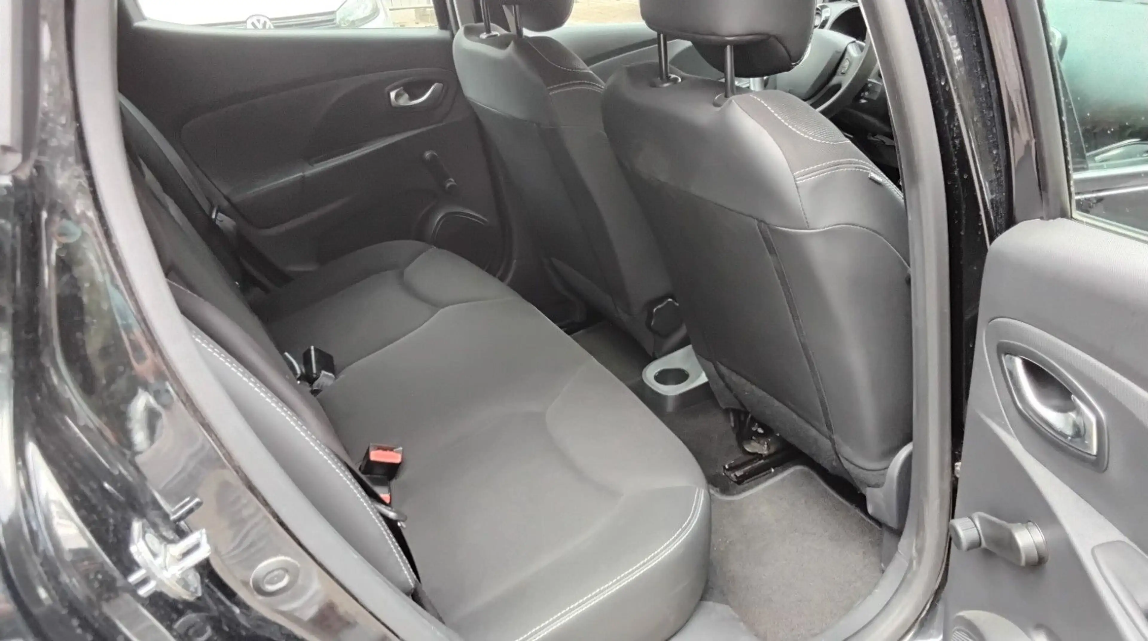Renault Captur ENERGY TCe 120 EDC  Automatikgetriebe — photo 12