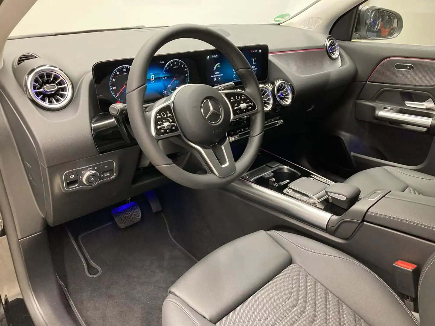 Mercedes-Benz GLA 250 e Hybrid Progressive Totwinkel MBUX LED Schwarz - 2
