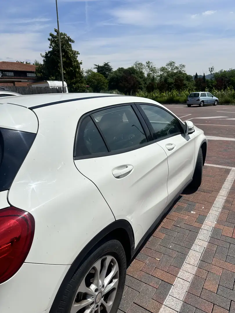 Mercedes-Benz GLA 180 d Business - 2