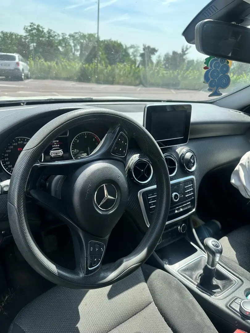Mercedes-Benz GLA 180 d Business - 1
