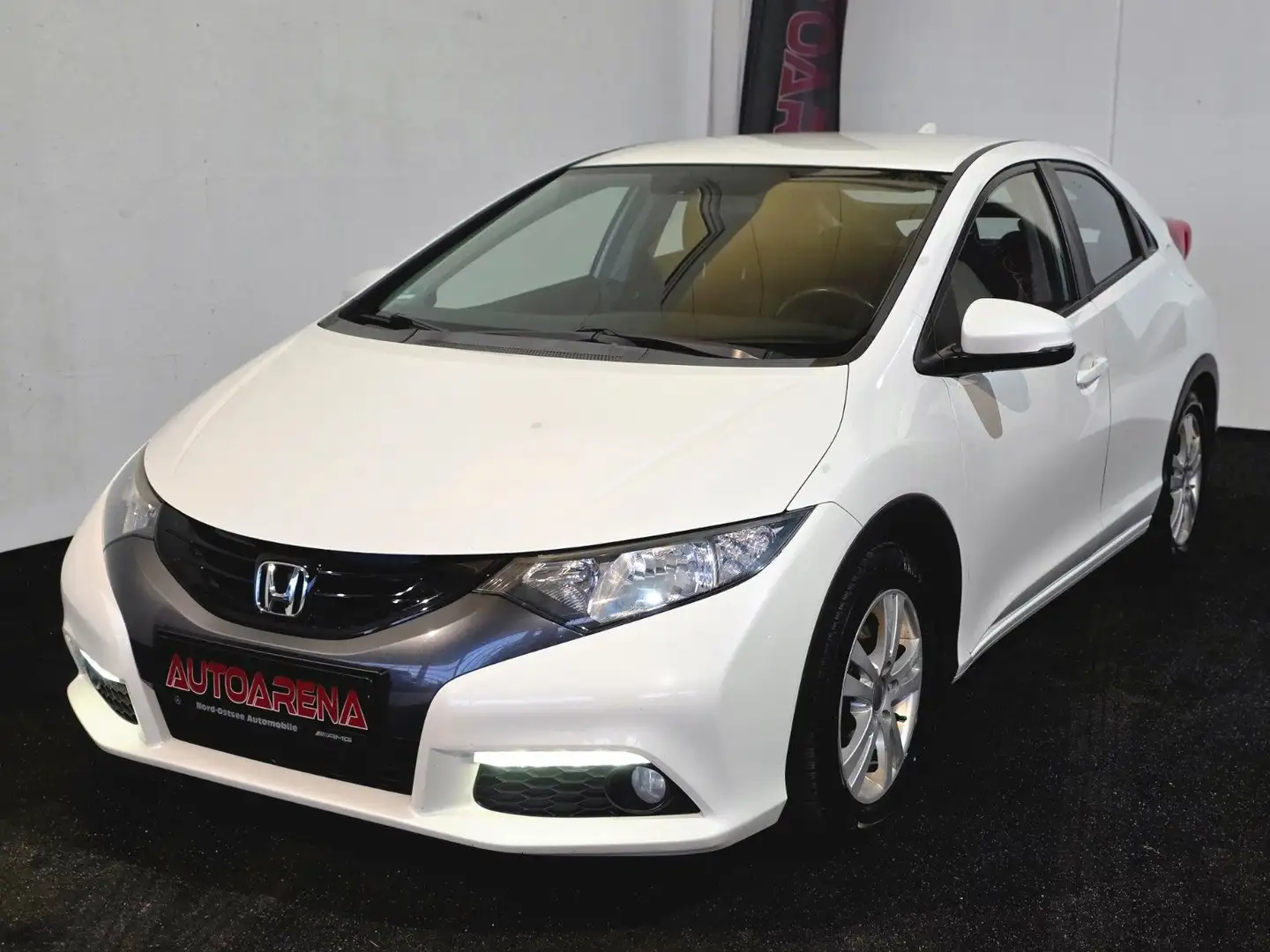 Honda Civic 1.8 Sport|NAVI|R.KAMERA|TEMPOMAT|USB Bílá - 2