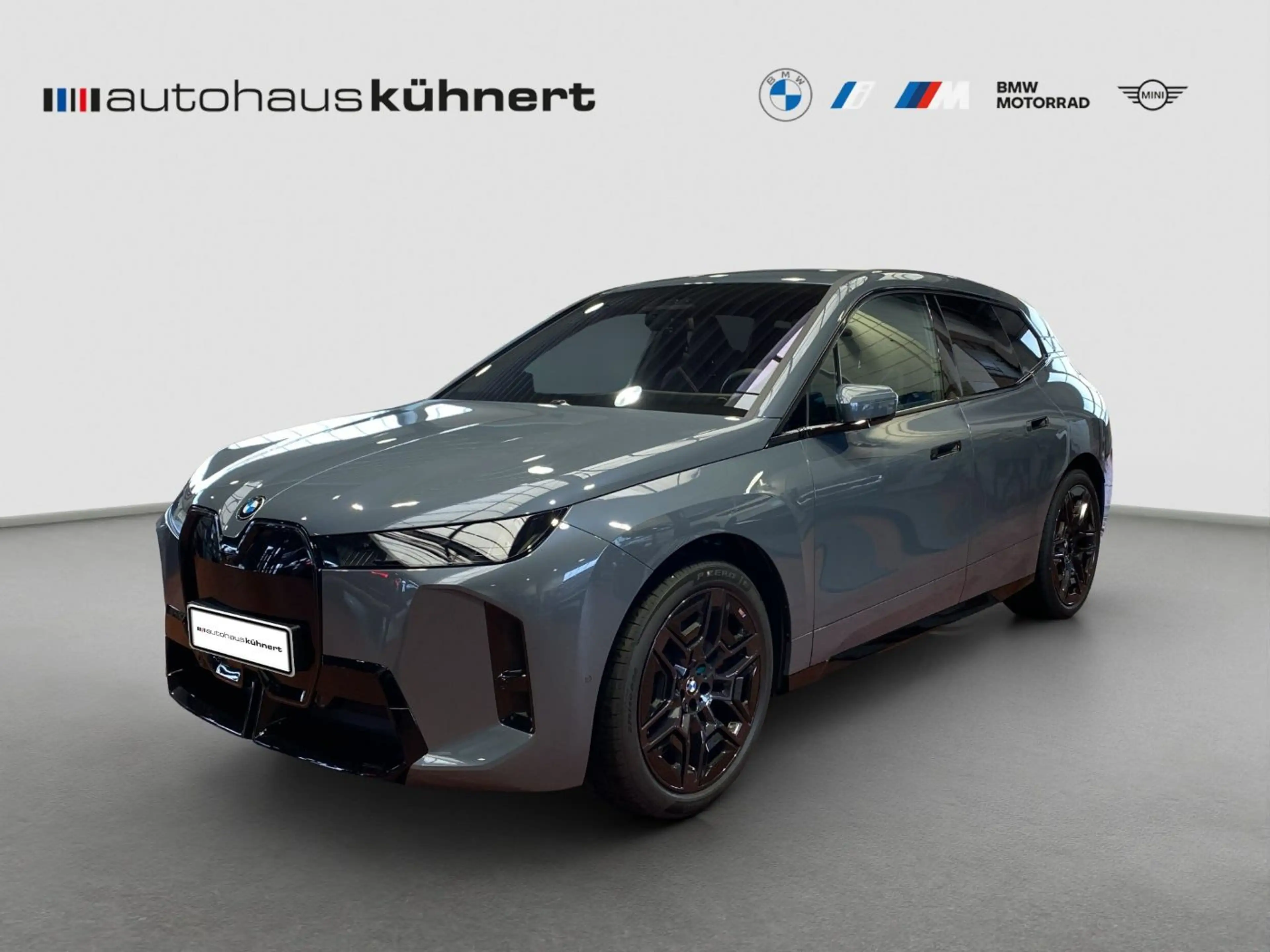 BMW iX xDrive45 Elektro UPE: 107.410 EUR M-Sport PRO — photo 2