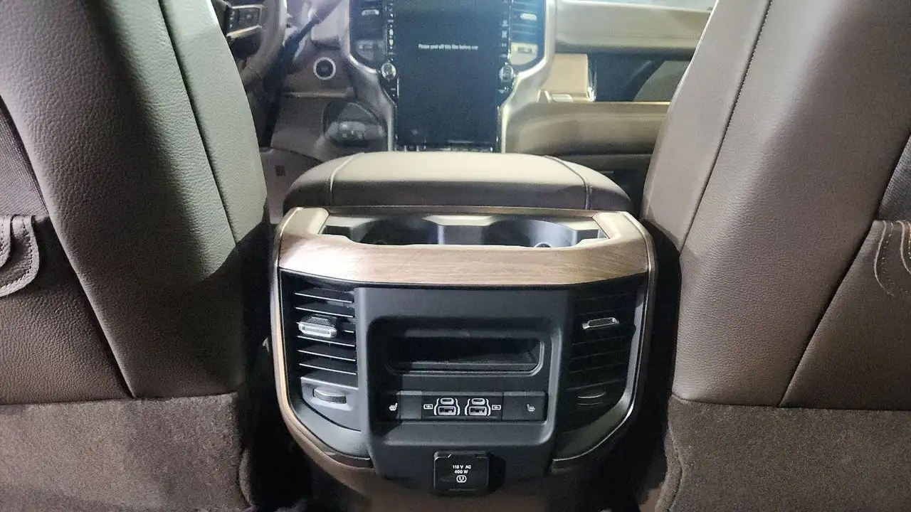 RAM 3500 снимка RAM 3500