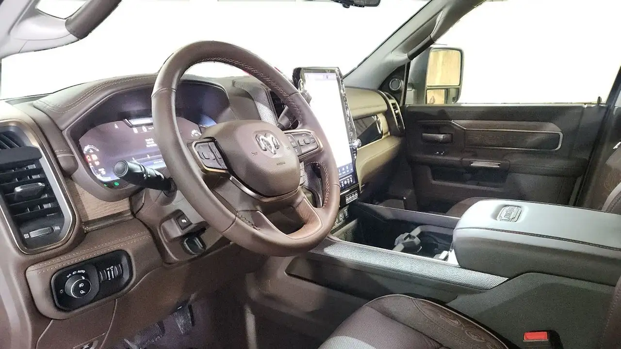 RAM 3500 снимка RAM 3500
