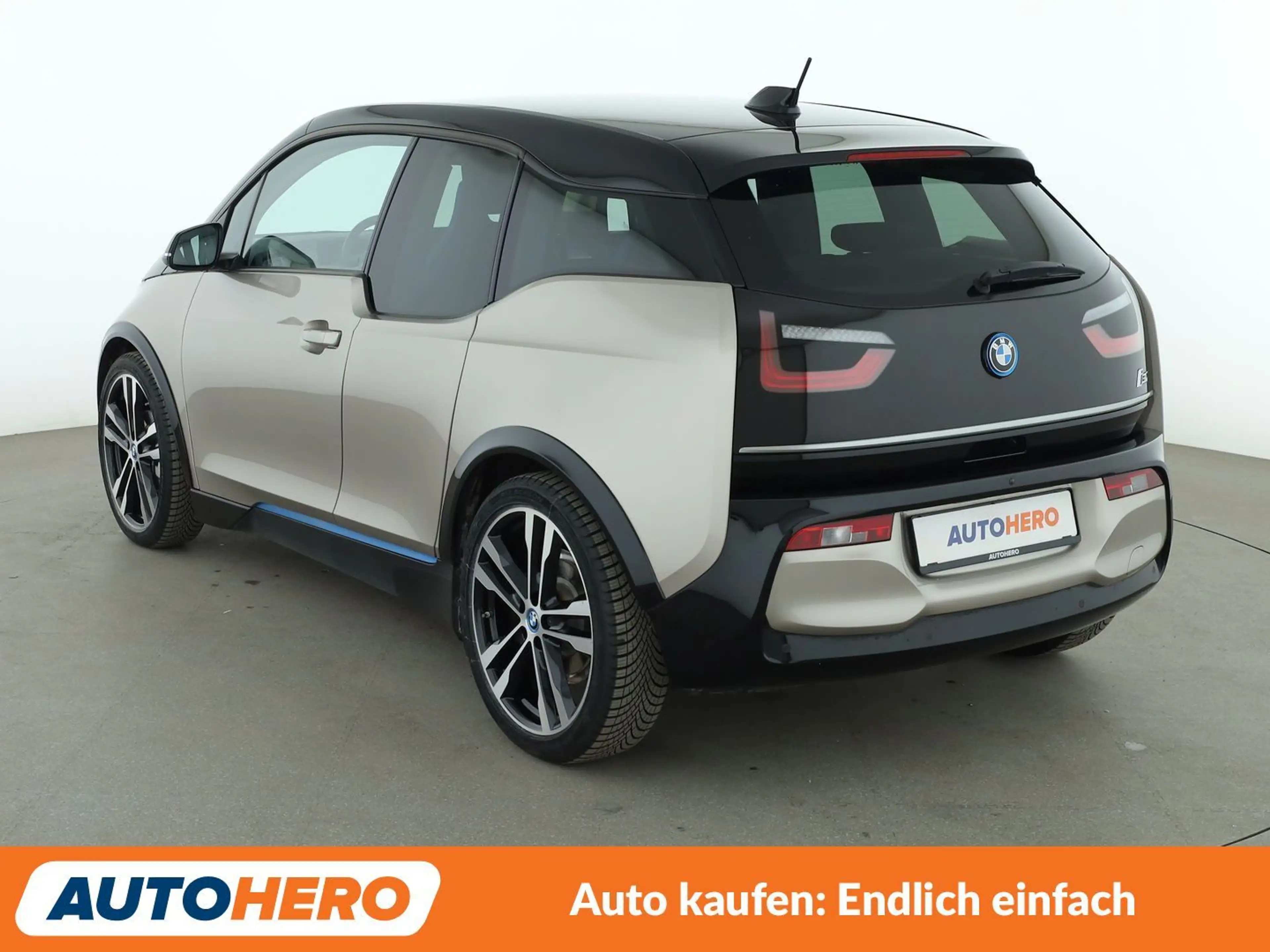 BMW i3 i3s Aut.*NAVI*LED*TEMPO*CAM*PDC*SHZ* — photo 4