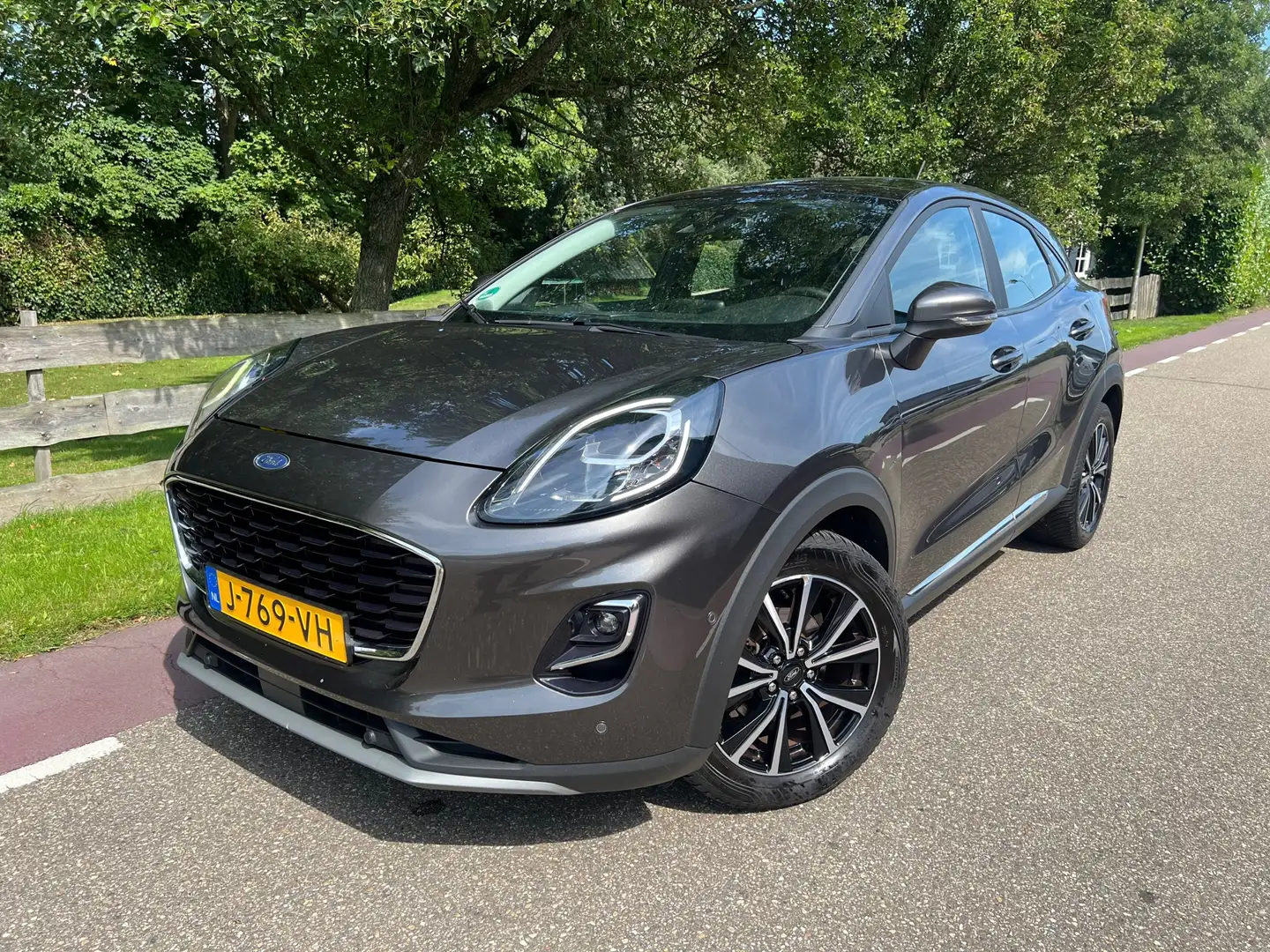 Ford Puma 1.0 EcoBoost Hybrid Titanium Camera Schuifdak Grijs - 1