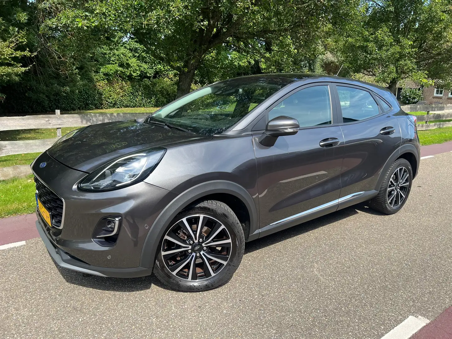 Ford Puma 1.0 EcoBoost Hybrid Titanium Camera Schuifdak Grijs - 2