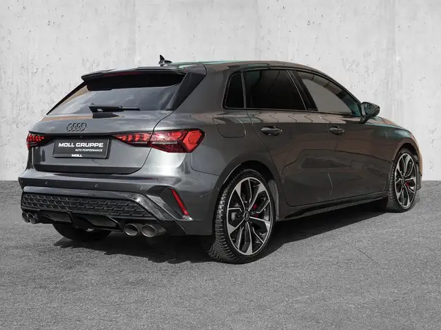 Audi S3 view 4
