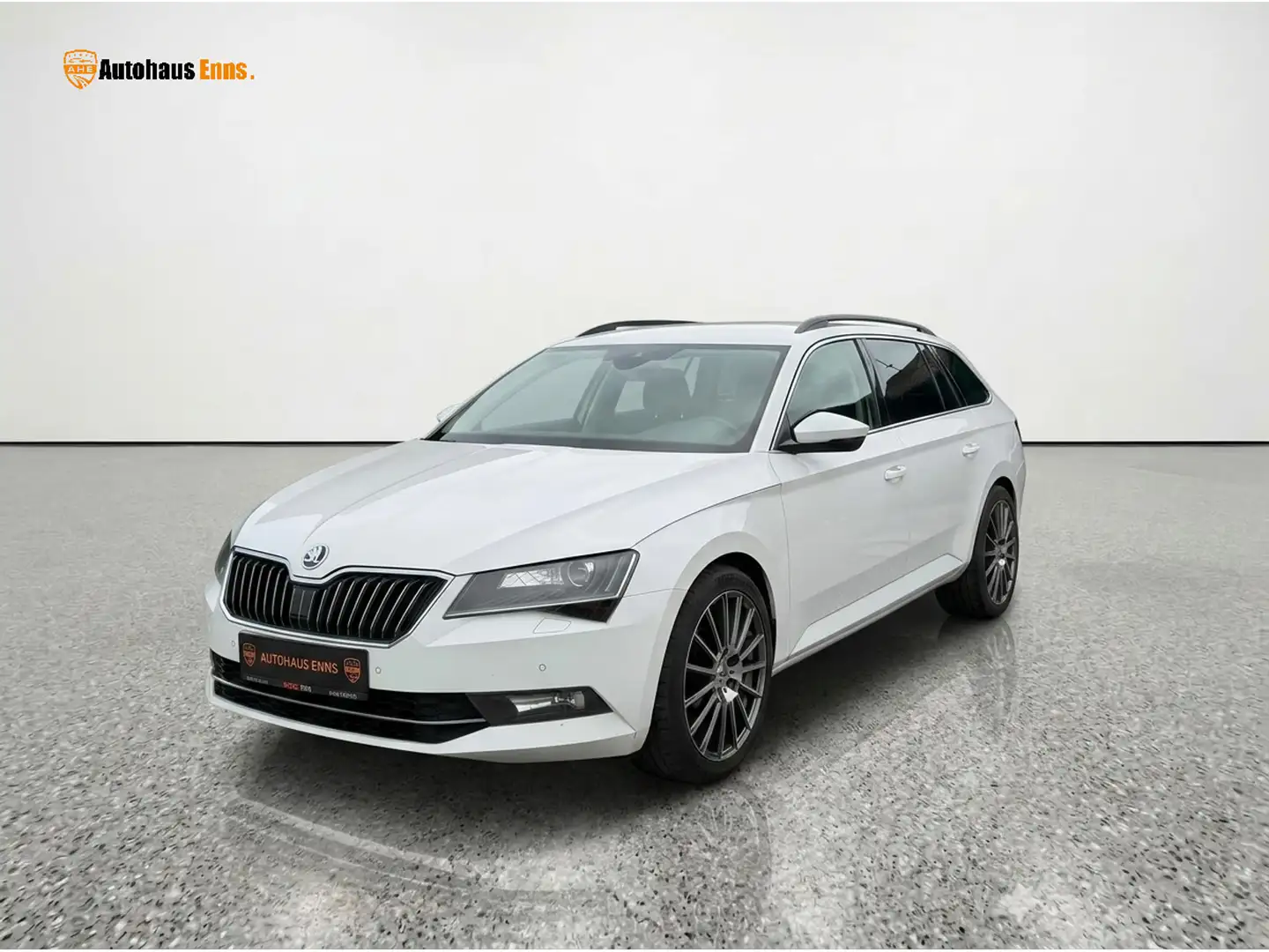 Skoda Superb Superb / Automatikgetriebe / Start/Stop-Automatik / Kombi DSG / Navi / LED-Tagfahrlicht / Klima / 2-Zonen-Klima Weiß - 1
