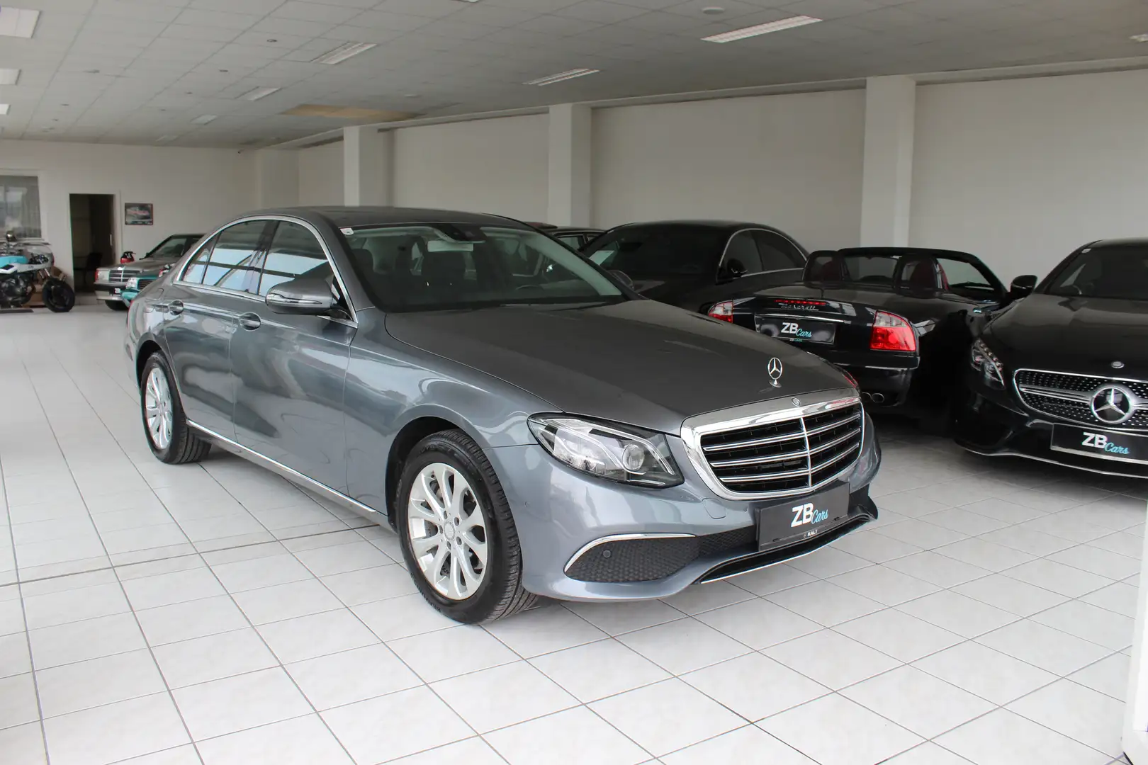 Mercedes-Benz E 220 E 220 d Exclusive 9G-tronic Gris - 1