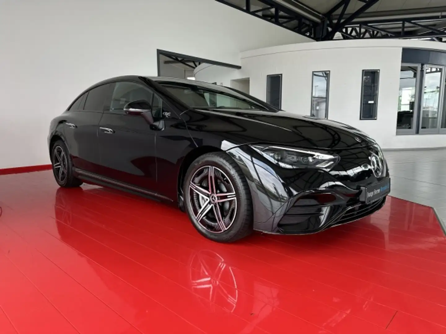 Mercedes-Benz EQE 350 EQE 350 4M AMG AIRMATIC+AHK+DISTRONIC+BURMESTER BC Чорний - 2