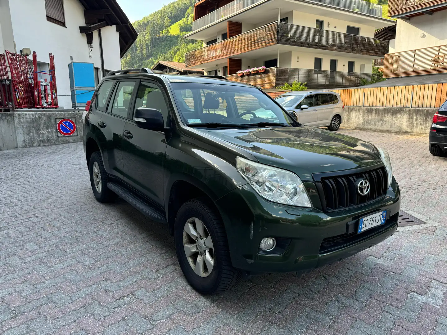 Toyota Land Cruiser Land Cruiser 2009 kdj150 5p 3.0 d-4d Groen - 1