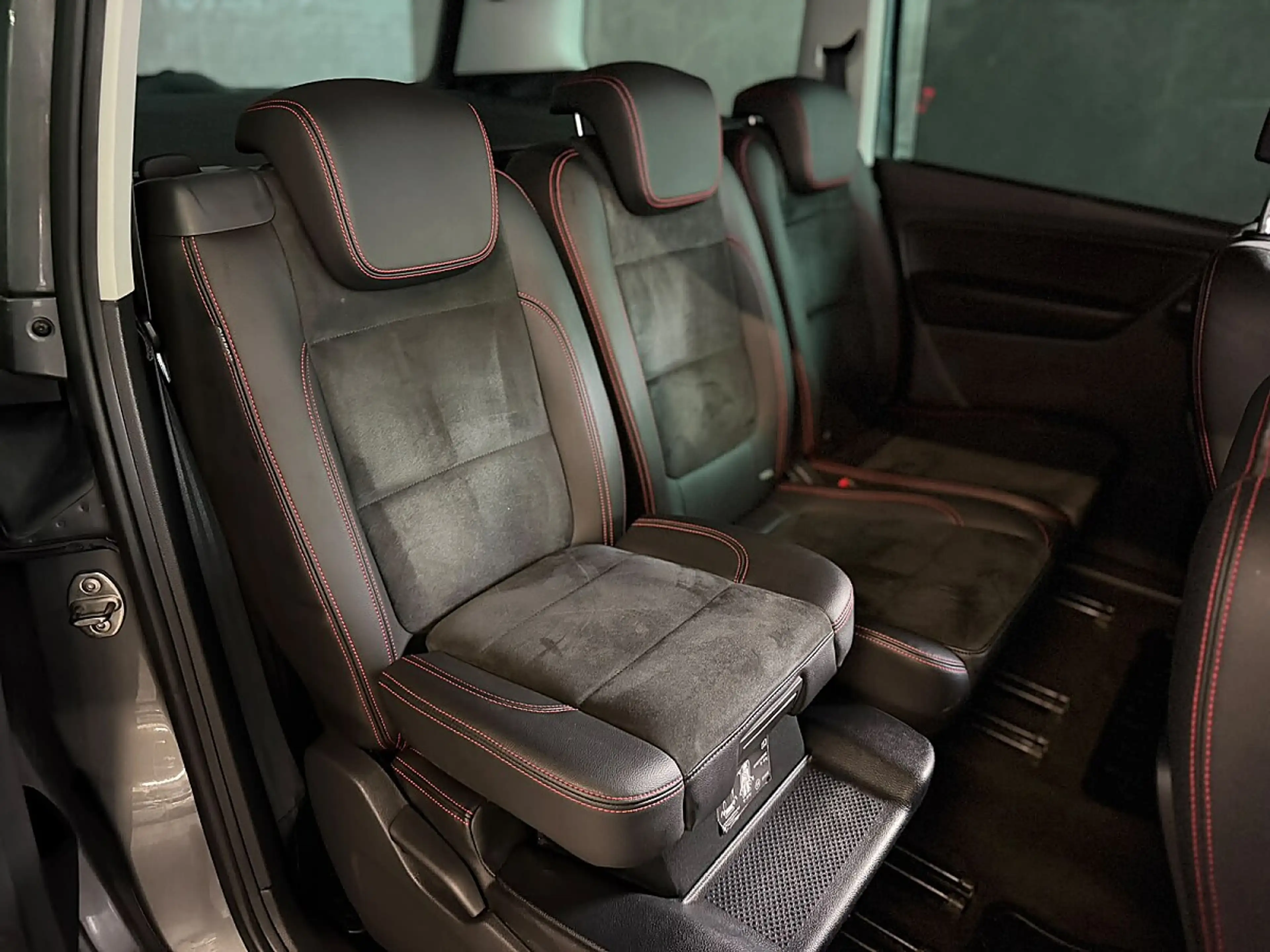 SEAT Alhambra FR 2,0 TDI/7-SITZER/ALLRAD/AHK — photo 15