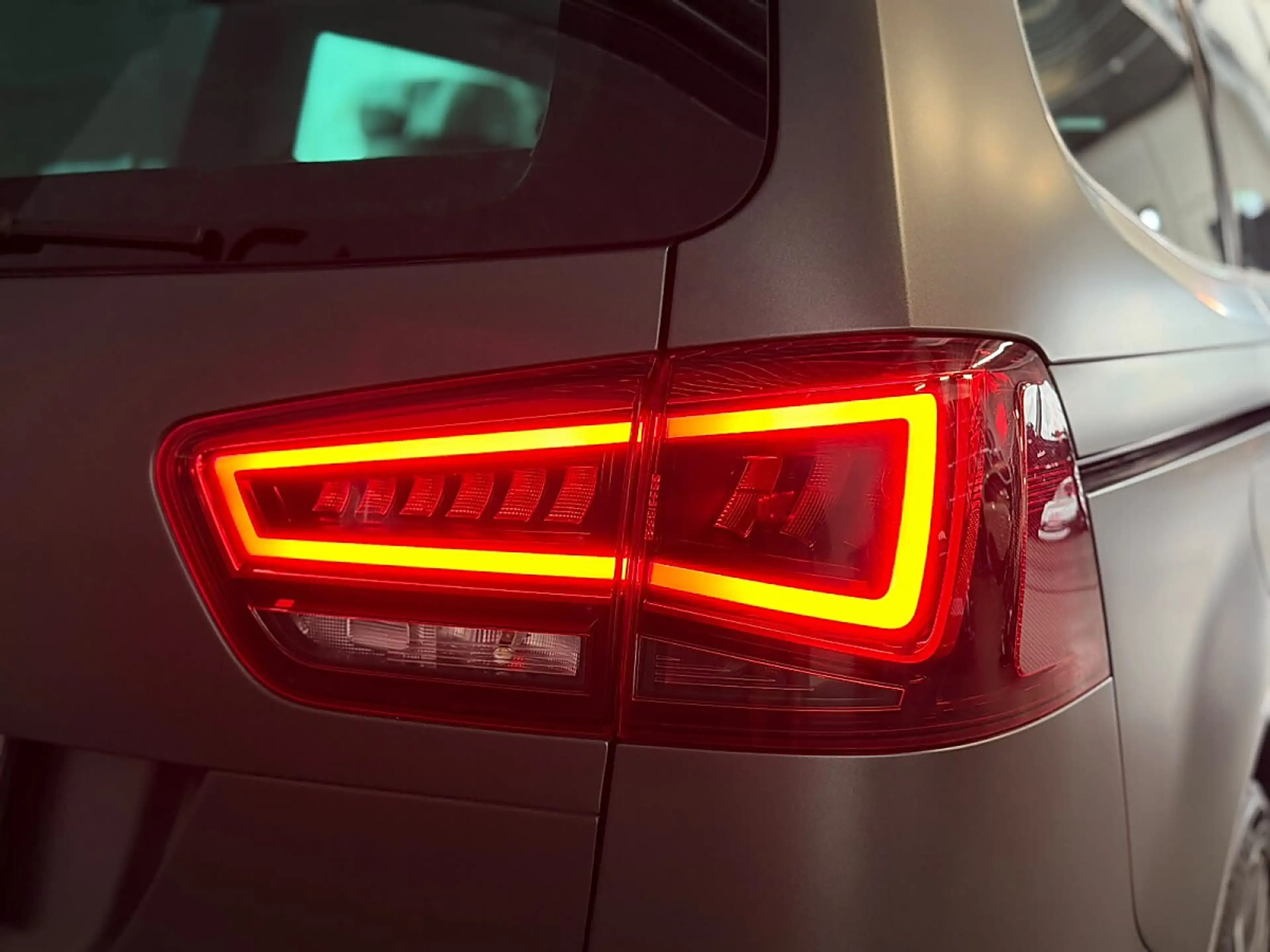 SEAT Alhambra FR 2,0 TDI/7-SITZER/ALLRAD/AHK — photo 5