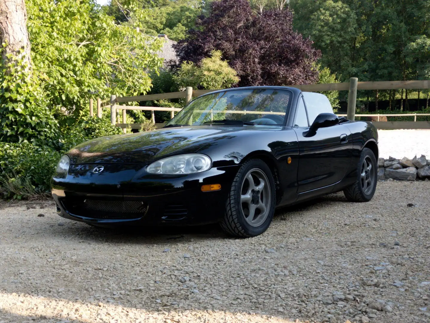 Mazda MX-5 1.6i 16v Schwarz - 1