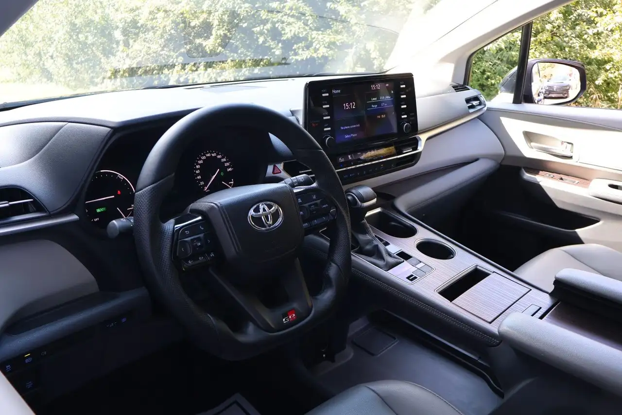 Toyota Sienna 2.5L HYBRID/KAMERA/ACC/CARPLAY/7-SITZER, миниатюра 12