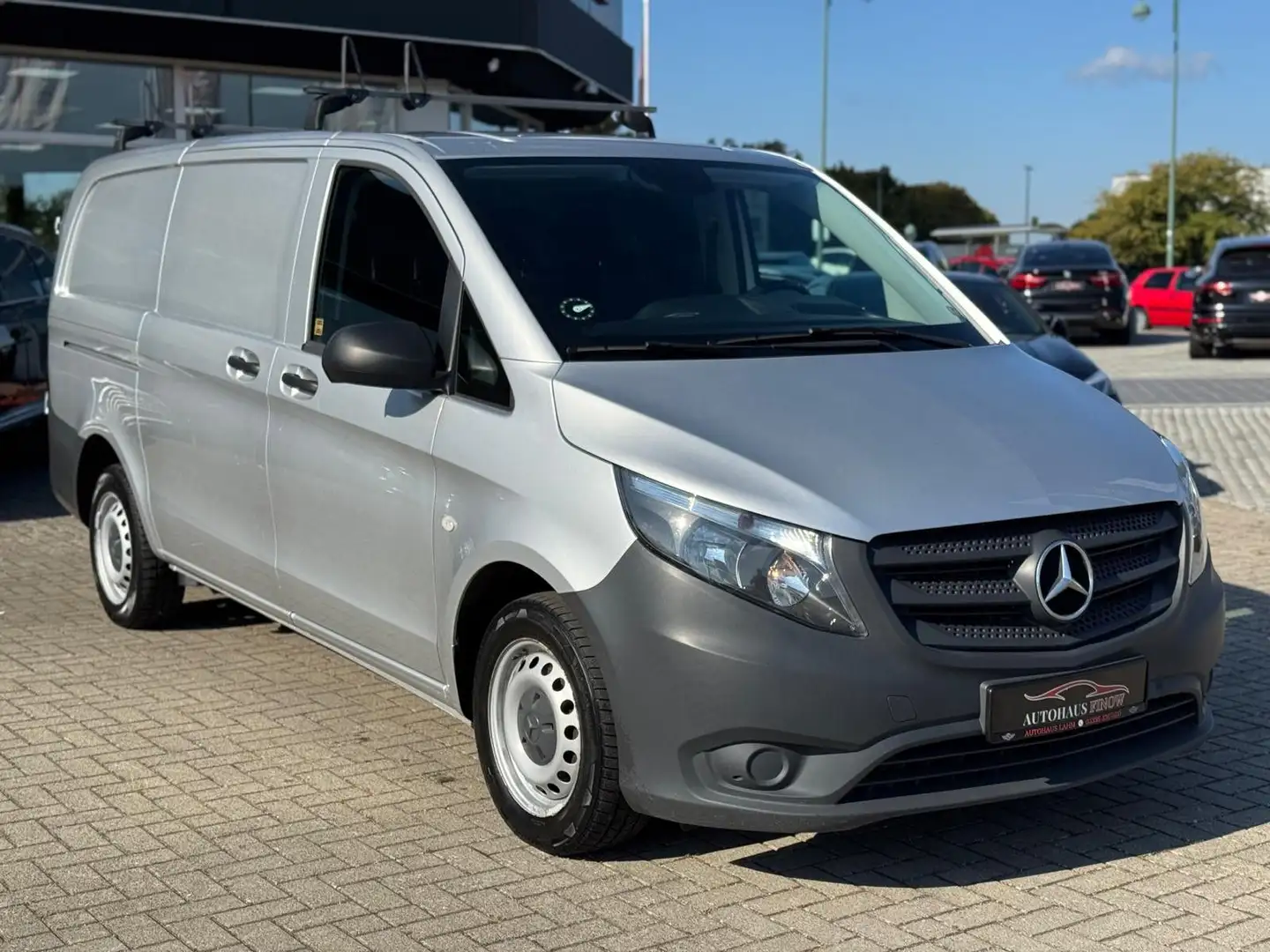 Mercedes-Benz Vito Kasten 110CDI FWD lang"AHK"SHZ" Silber - 2