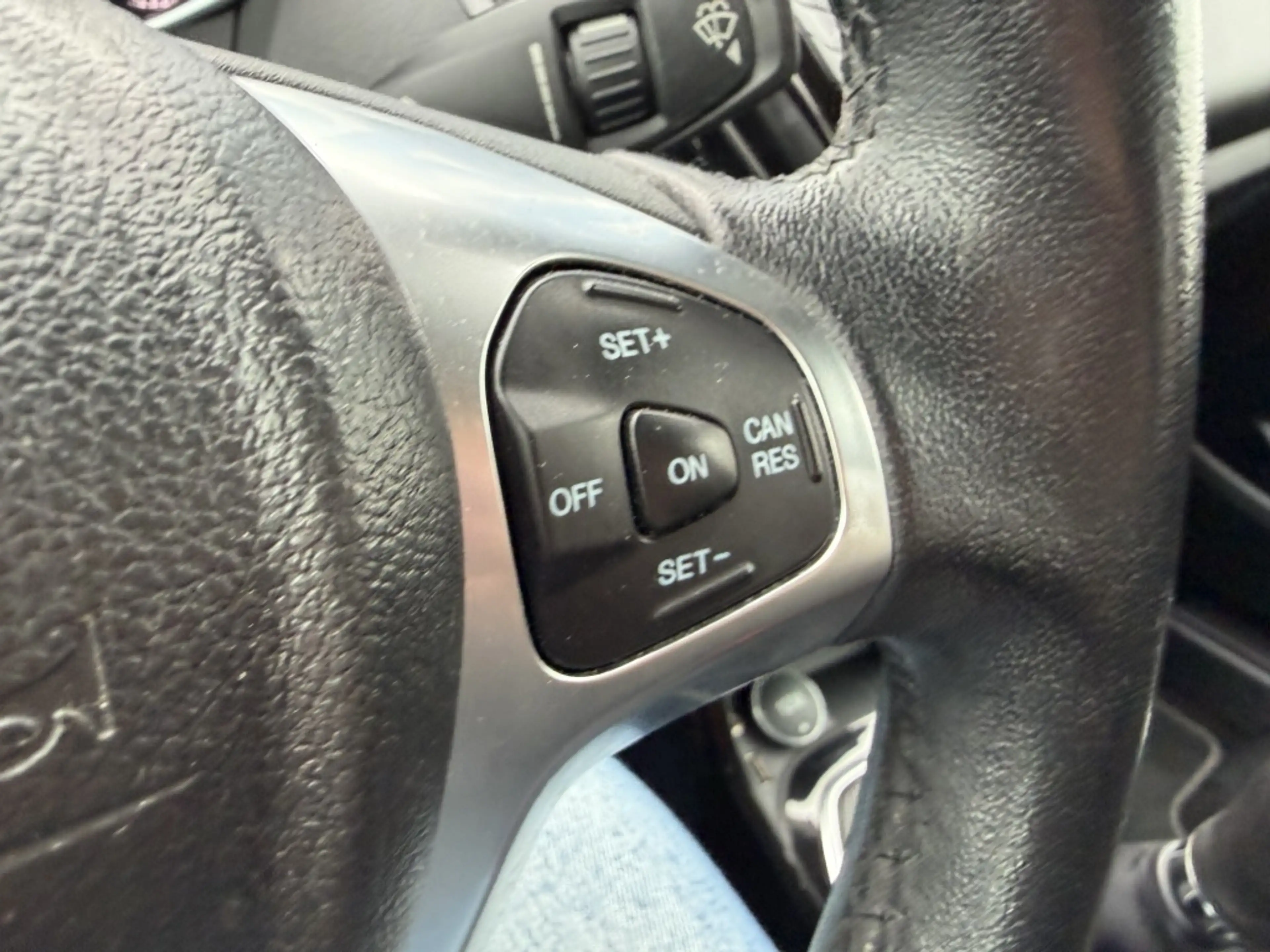 Ford B-Max 1.0 EcoB. Titanium — photo 14