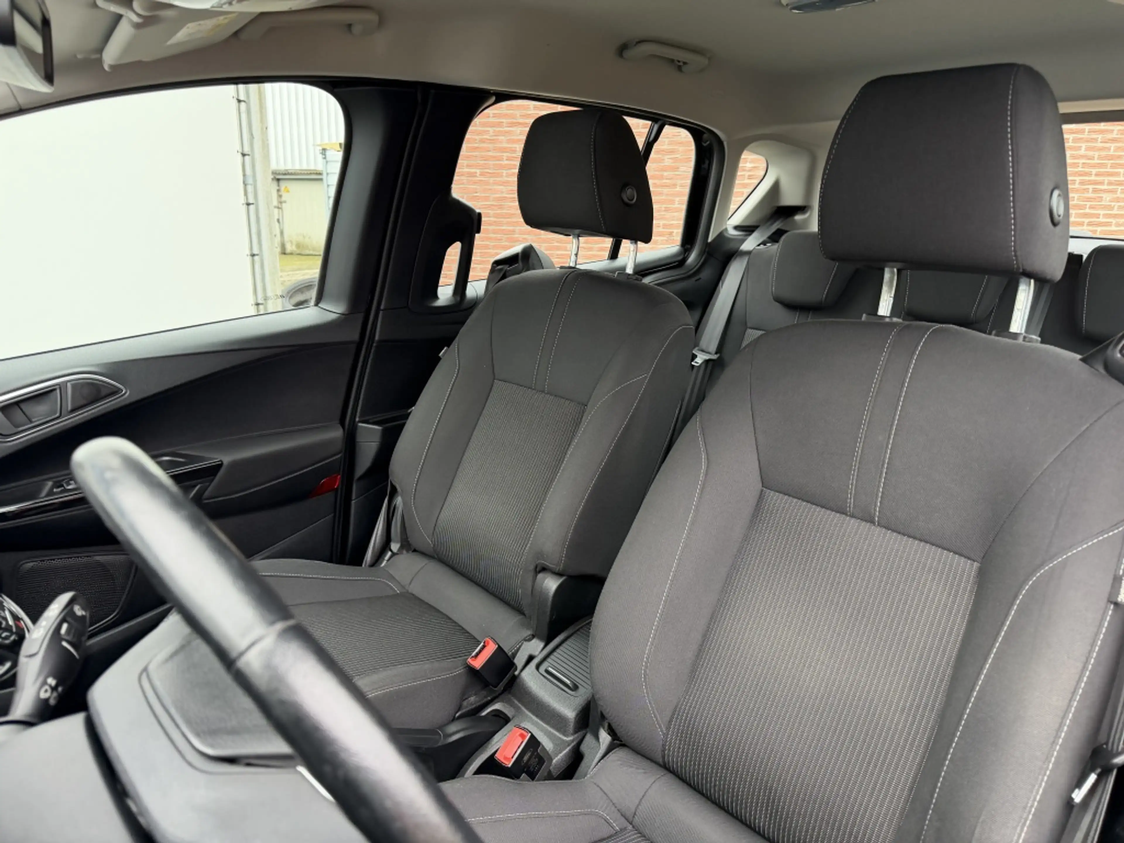 Ford B-Max 1.0 EcoB. Titanium — photo 12