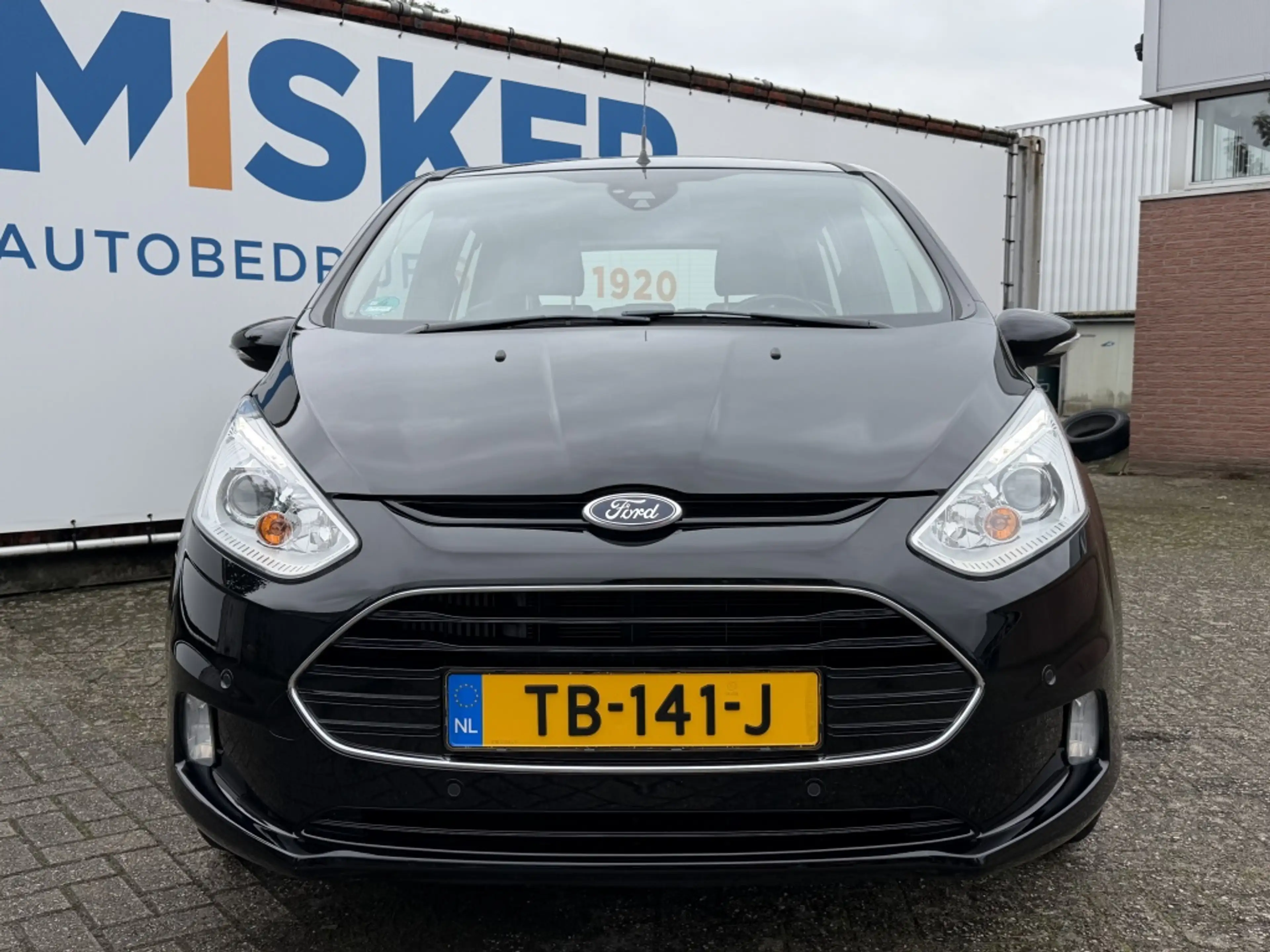 Ford B-Max 1.0 EcoB. Titanium — photo 2